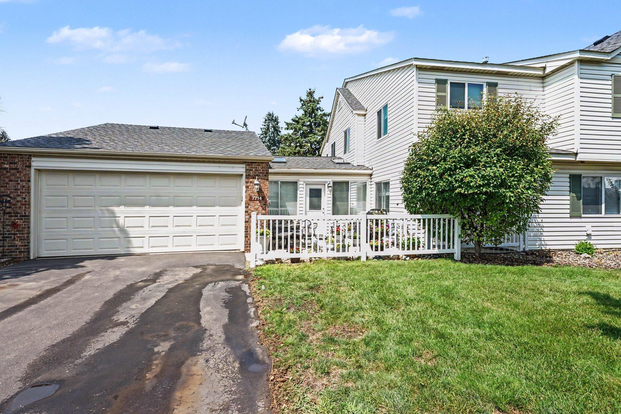 2nd image of 7714 157th St W, Saint Paul, MN 55124 | MLS# 7125605