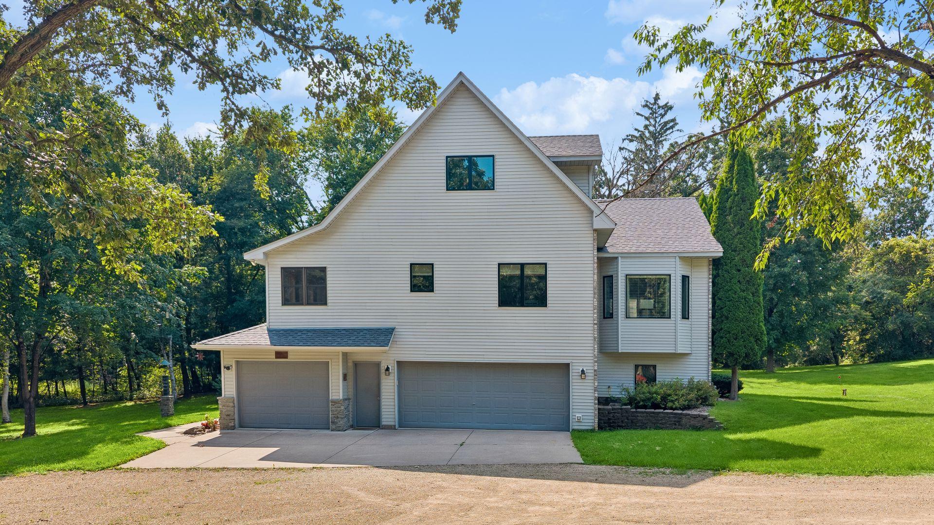 1st image of 11415 242nd Ct E, Lakeville, MN 55044 | MLS# 7125640