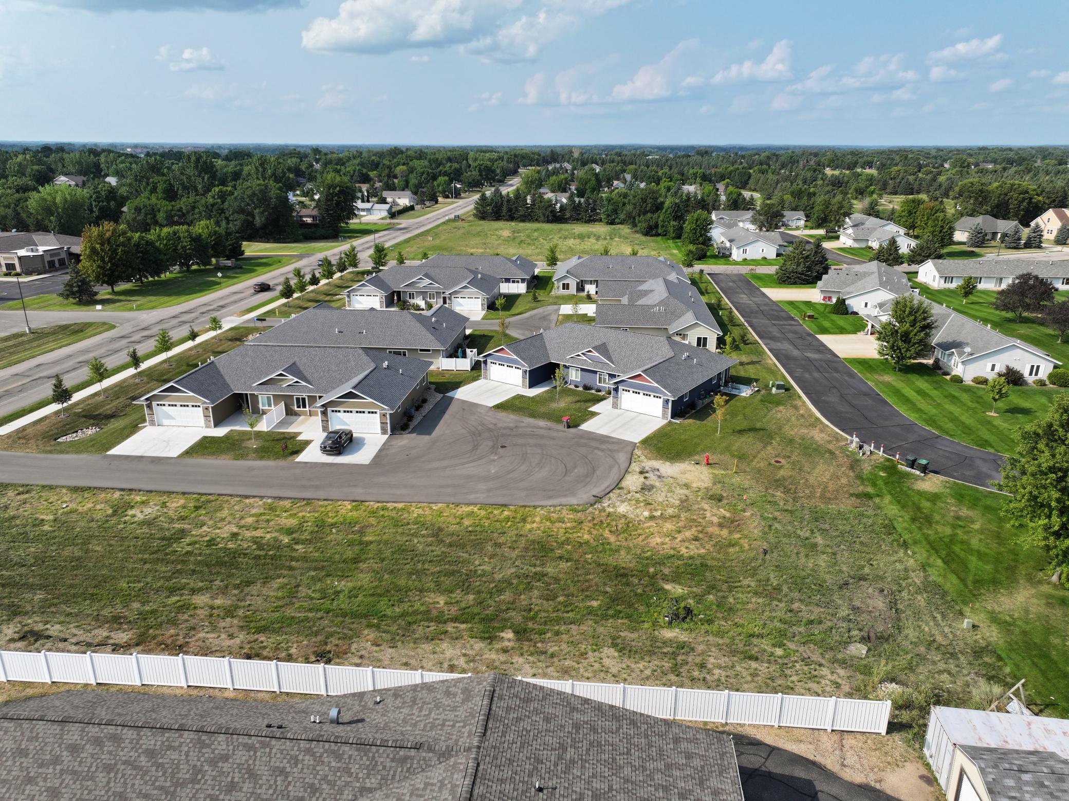 3rd image of 682-684 Voyager Dr, Alexandria, MN 56308 | MLS# 7125645