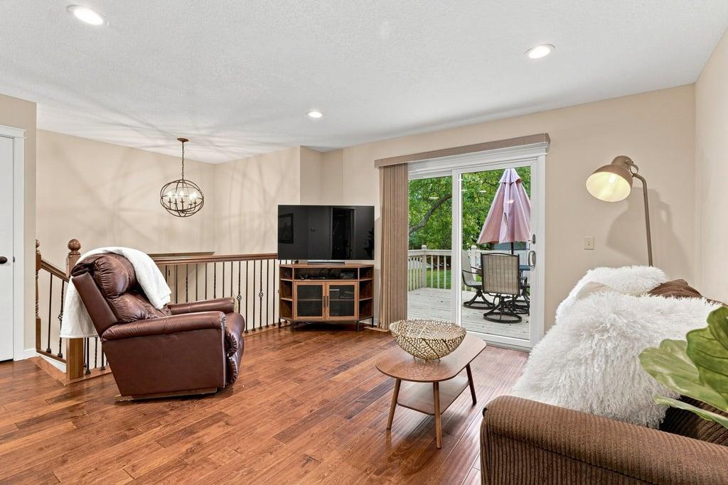 4th image of 970 Pontiac Ln, Chanhassen, MN 55317 | MLS# 7125661