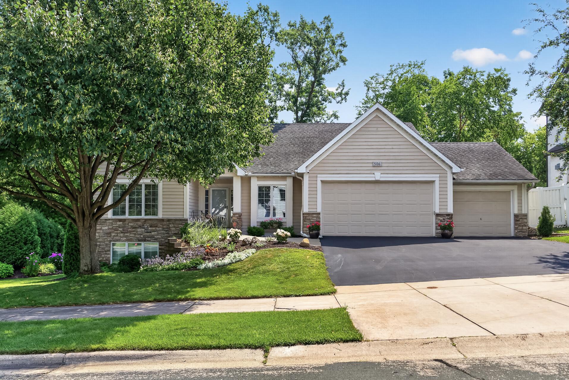 1st image of 506 Hawthorne Woods Dr, Saint Paul, MN 55123 | MLS# 7125713