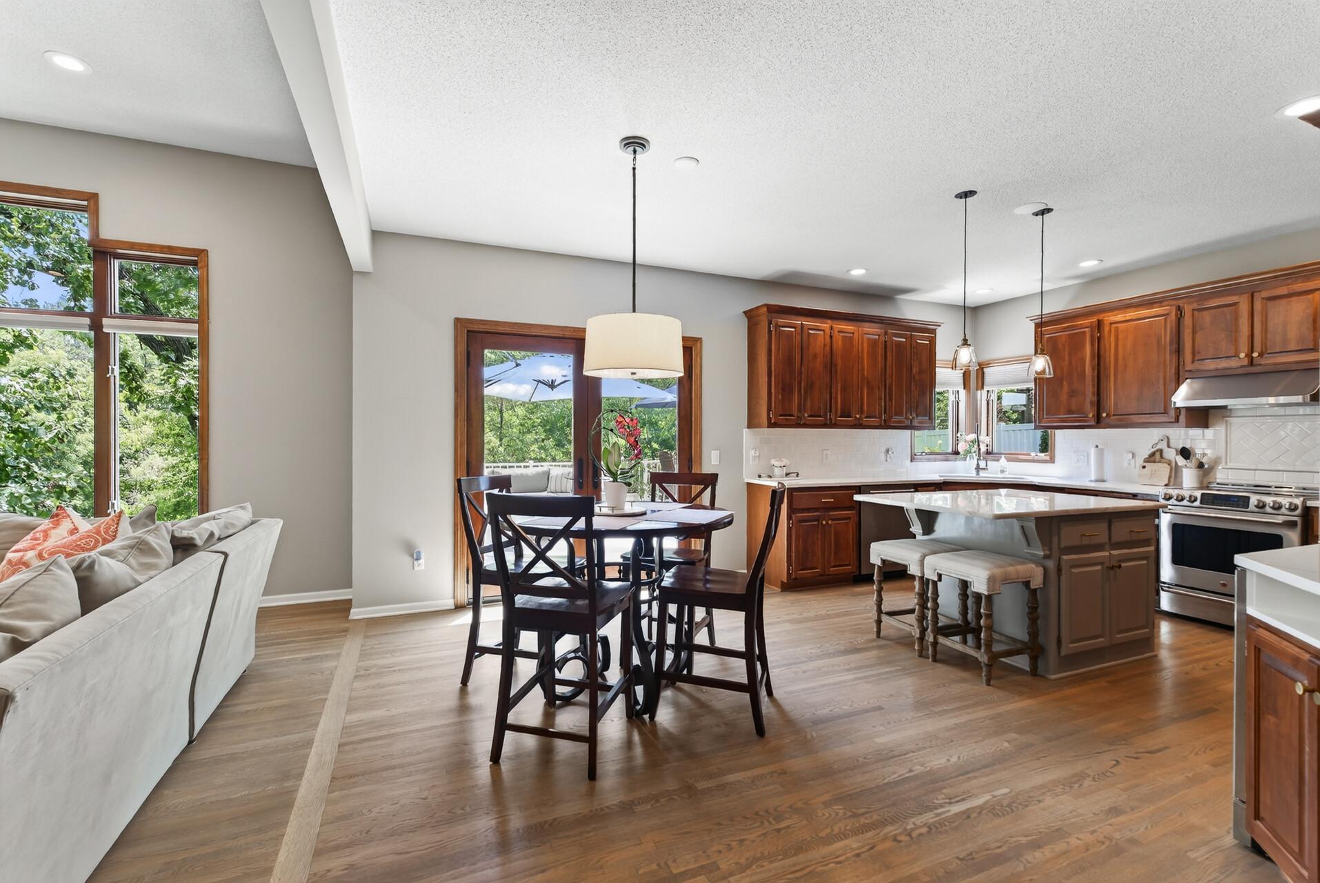 5th image of 506 Hawthorne Woods Dr, Saint Paul, MN 55123 | MLS# 7125713