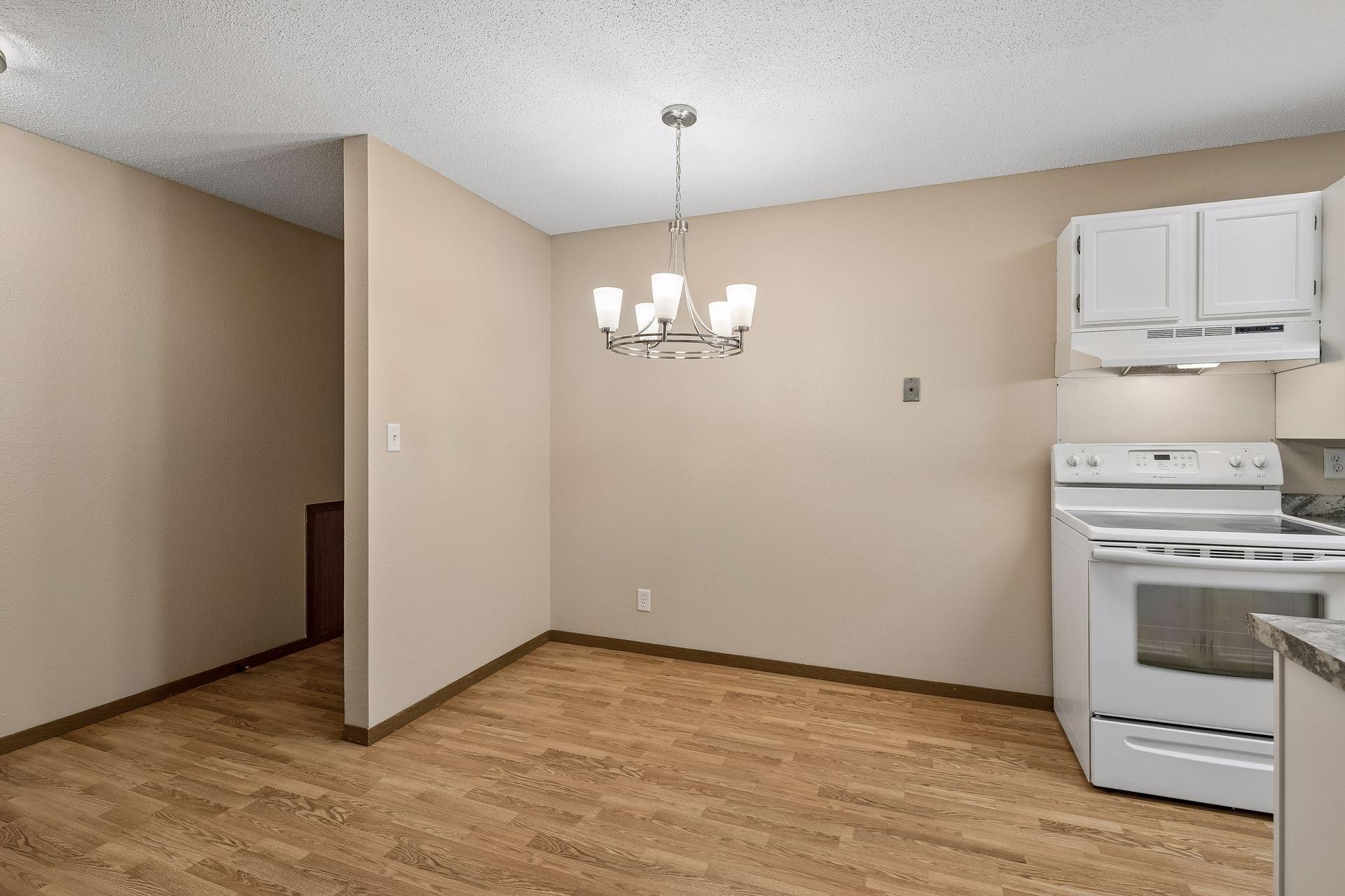 5th image of 4 Pine Tree Dr #215, Saint Paul, MN 55112 | MLS# 7125723