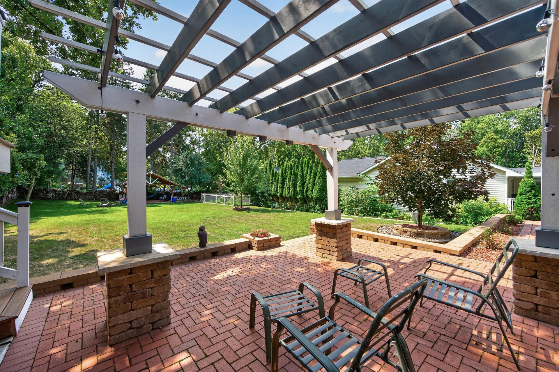 3rd image of 2048 17Th Ave E, Saint Paul, MN 55109 | MLS# 7125774