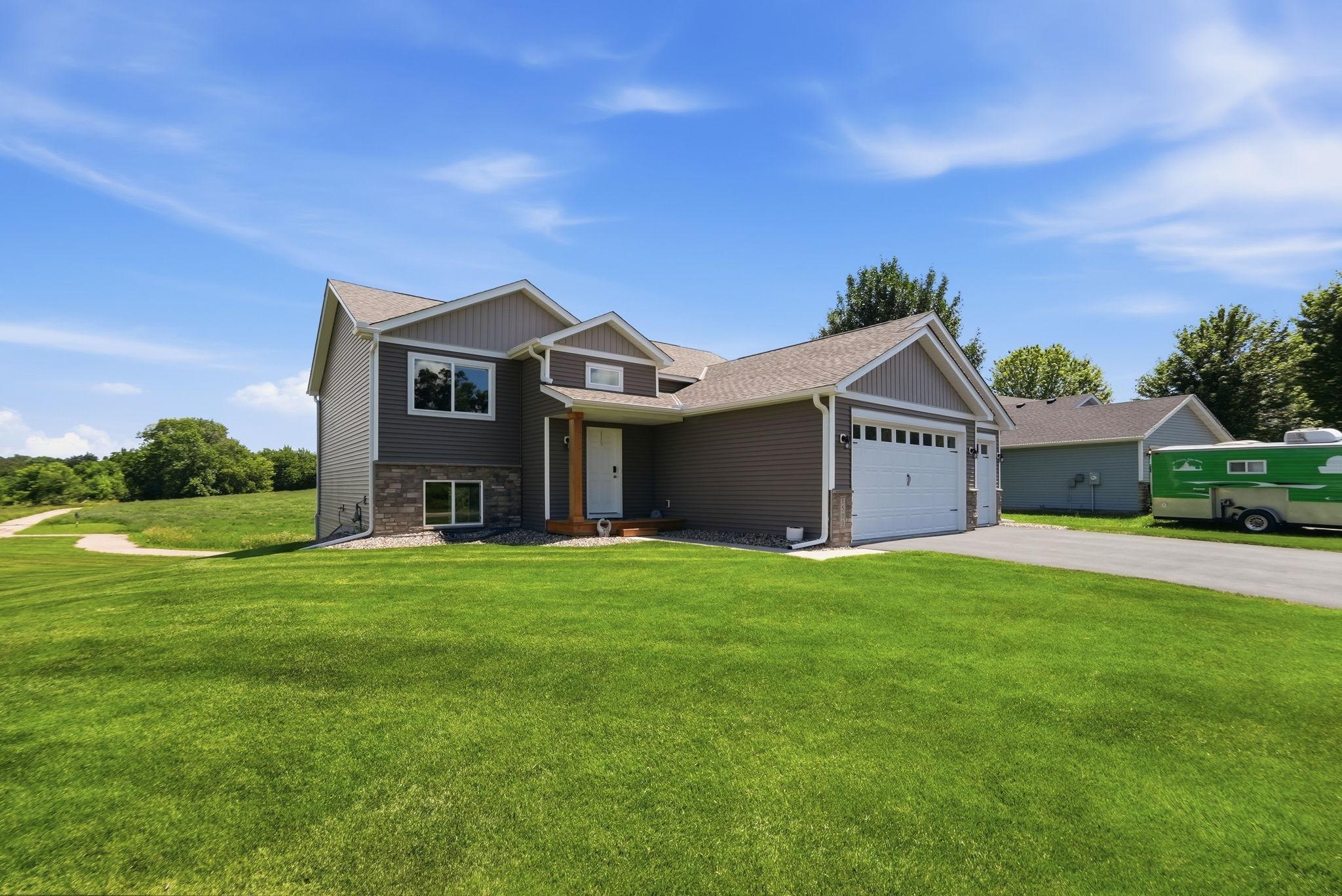 2nd image of 1500 5th Ave, Howard Lake, MN 55349 | MLS# 7125824