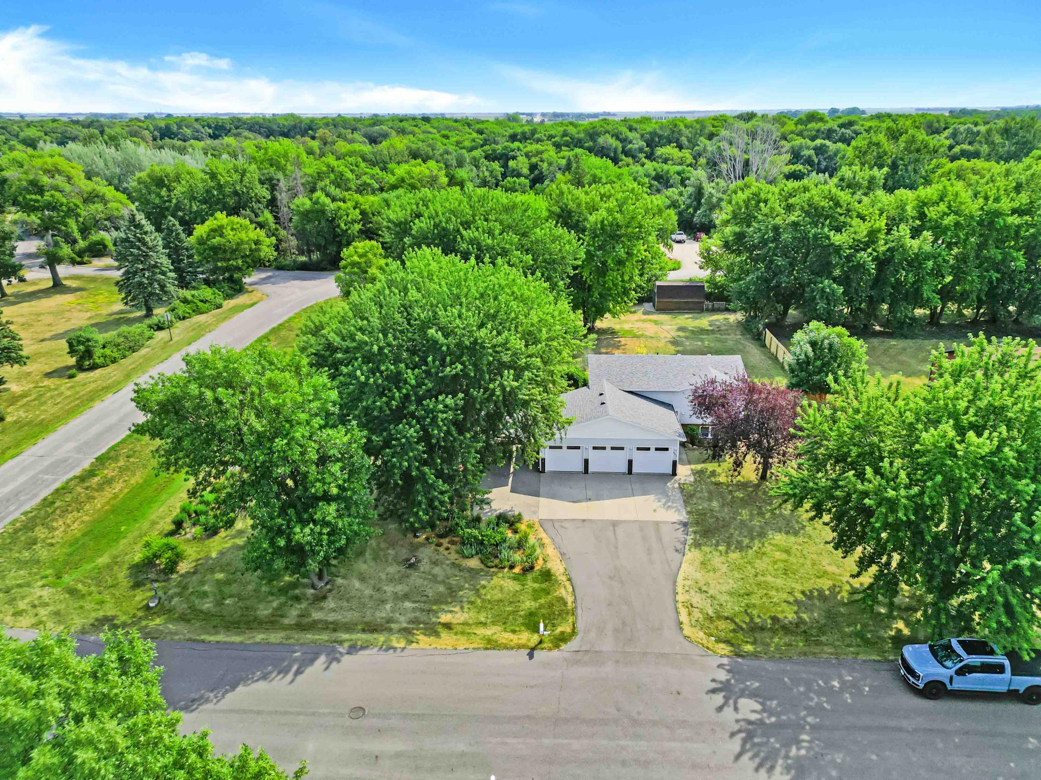 3rd image of 902 76Th Ave S, Fargo, ND 58104 | MLS# 7125830