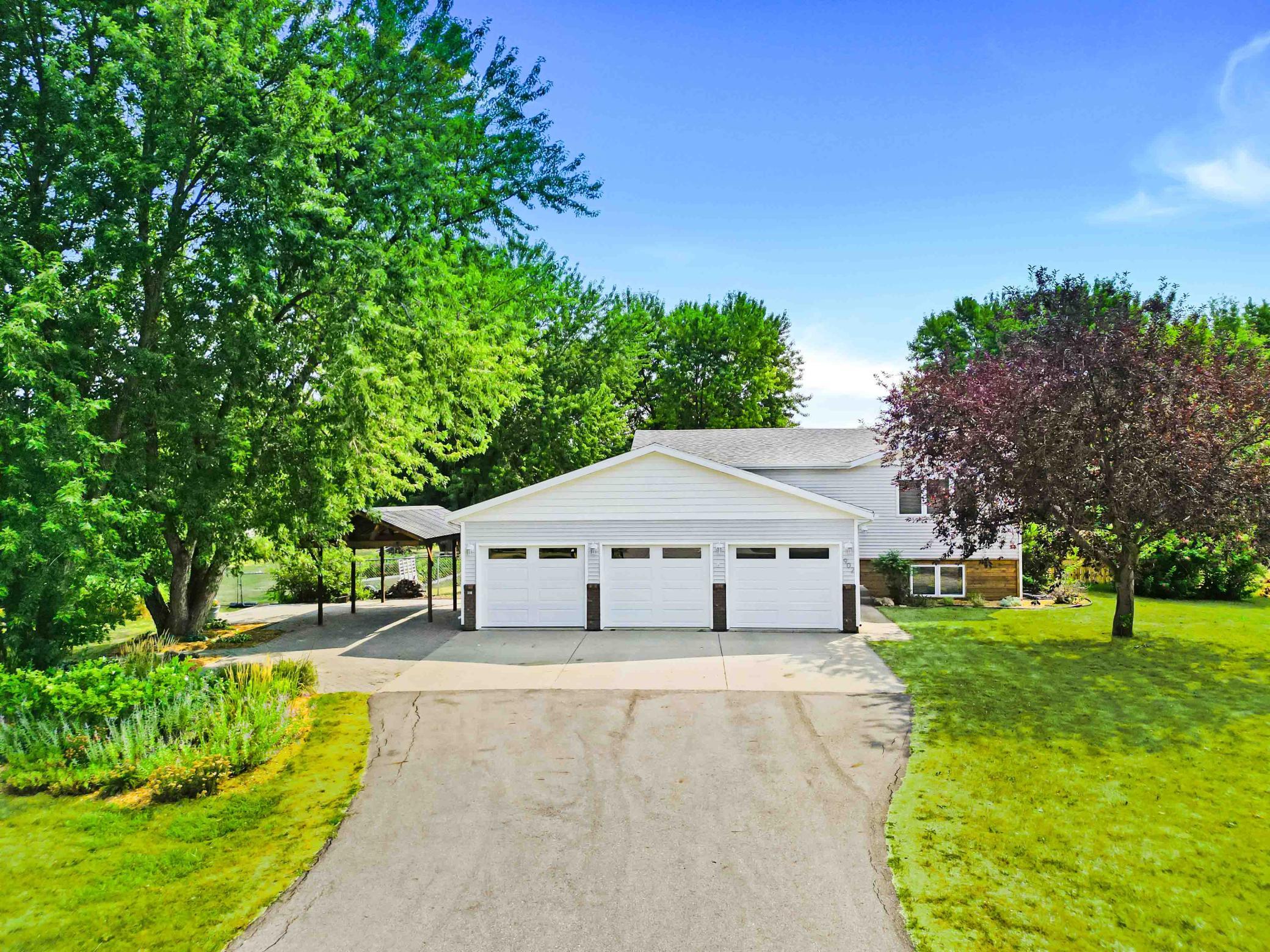 1st image of 902 76th Ave S, Fargo, ND 58104 | MLS# 7125830