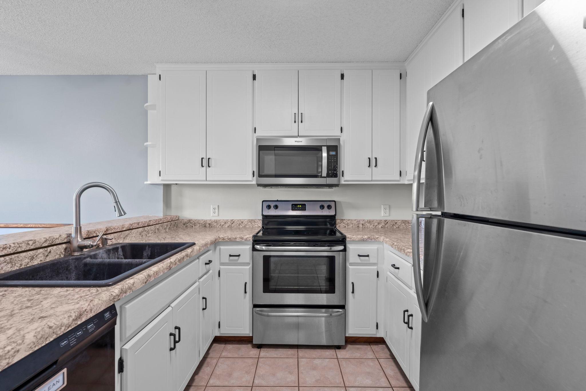 4th image of 14847 Endicott Wy #107, Saint Paul, MN 55124 | MLS# 7125843