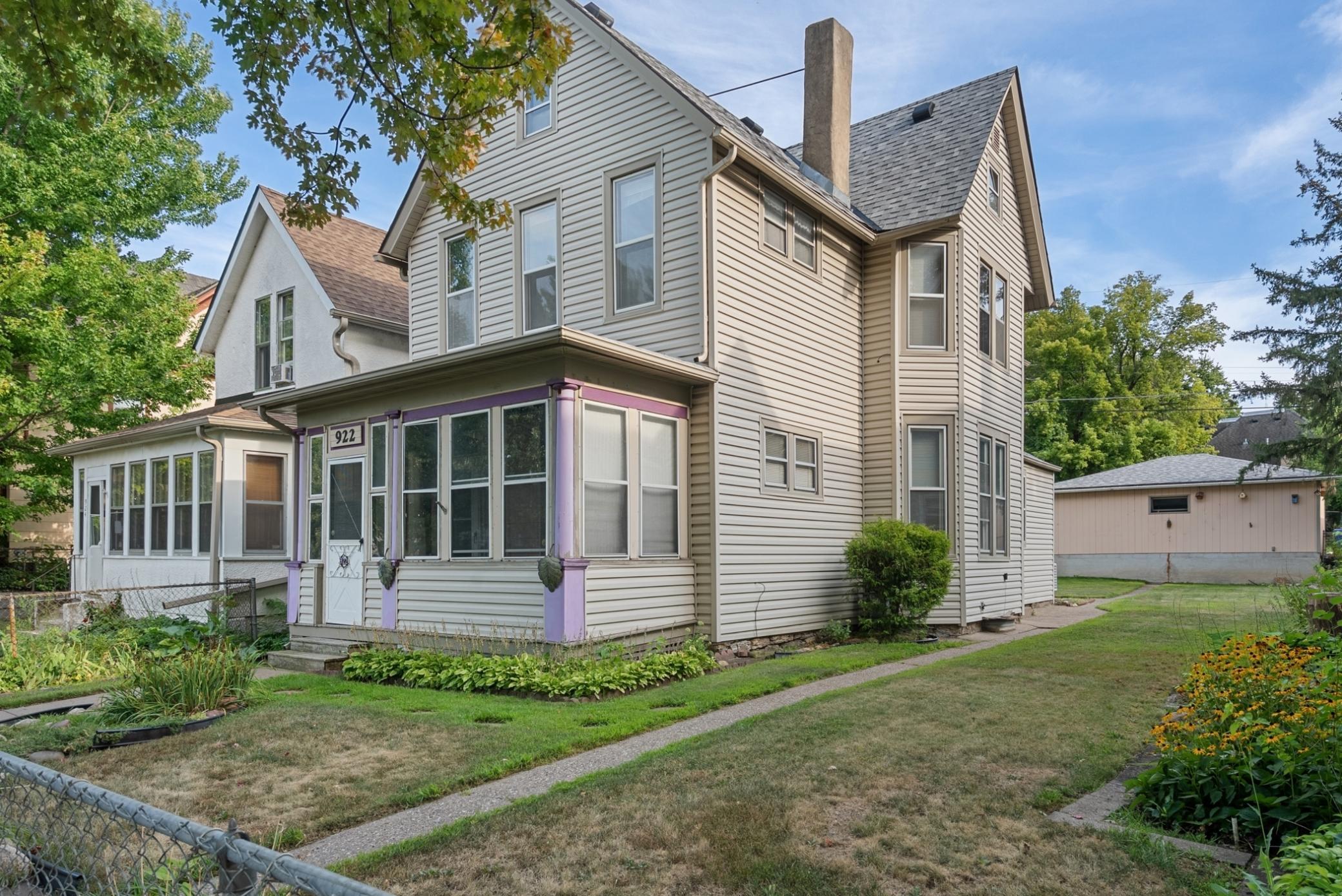 2nd image of 922 Beech St, Saint Paul, MN 55106 | MLS# 7125859