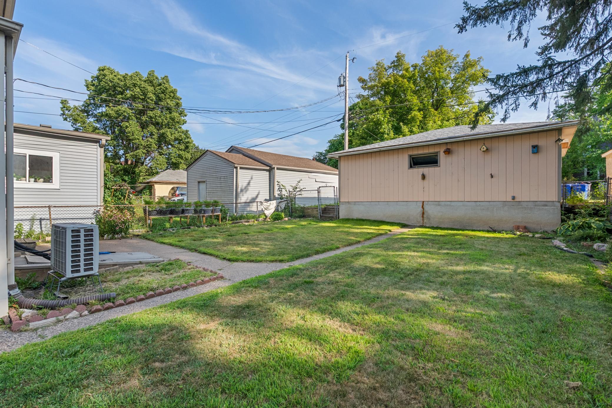 4th image of 922 Beech St, Saint Paul, MN 55106 | MLS# 7125859