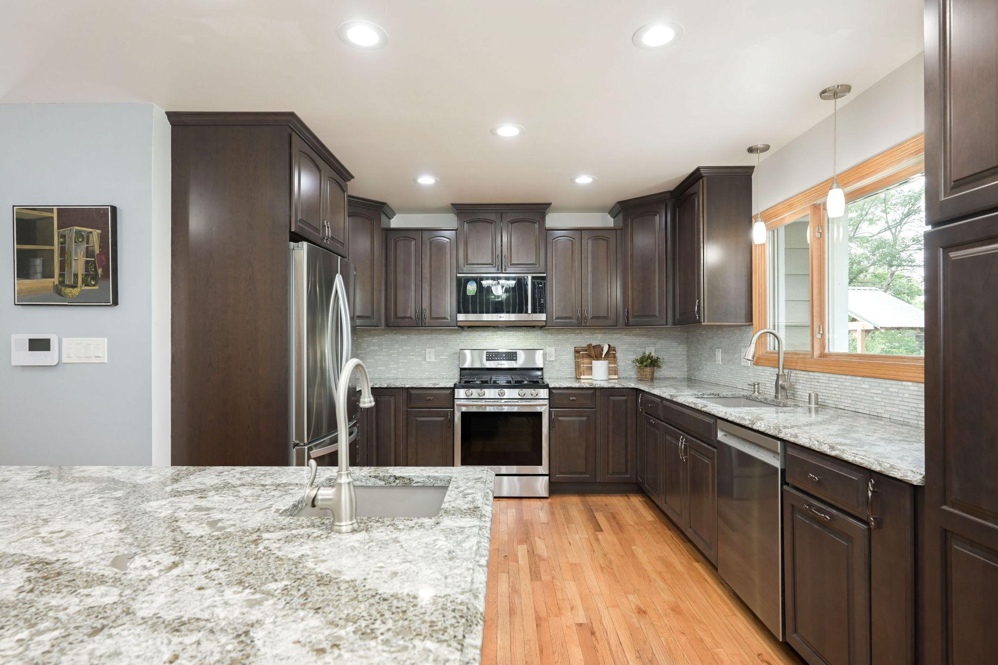 5th image of 8275 College Trl, Inver Grove Heights, MN 55076 | MLS# 7125872