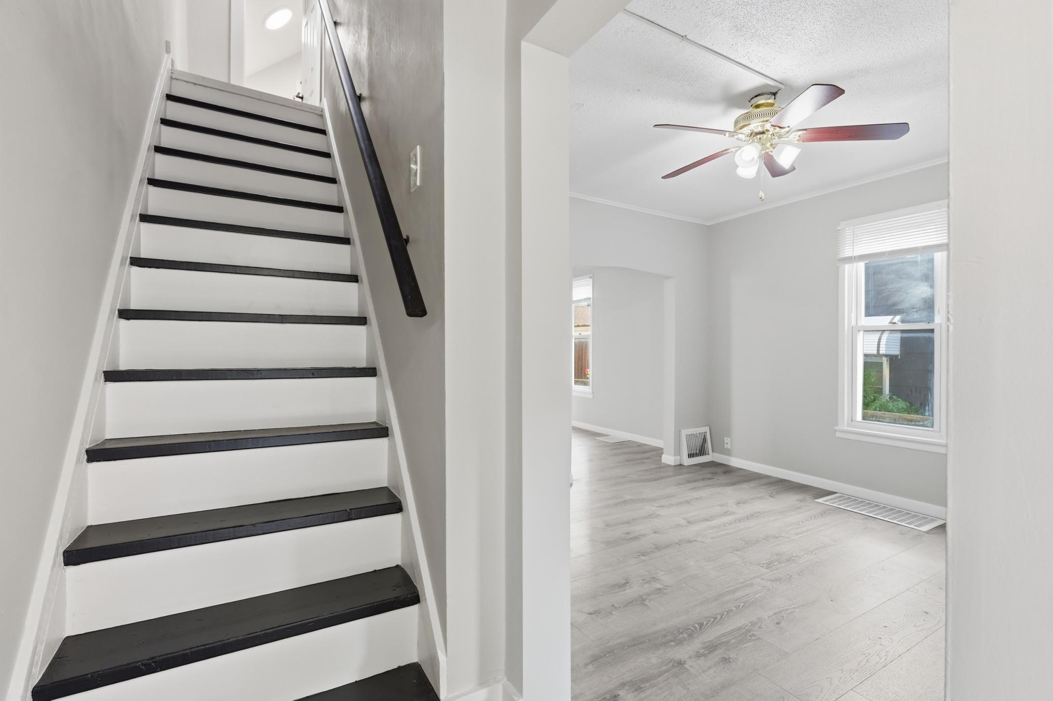 5th image of 908 19Th Ave Ne, Minneapolis, MN 55418 | MLS# 7125878