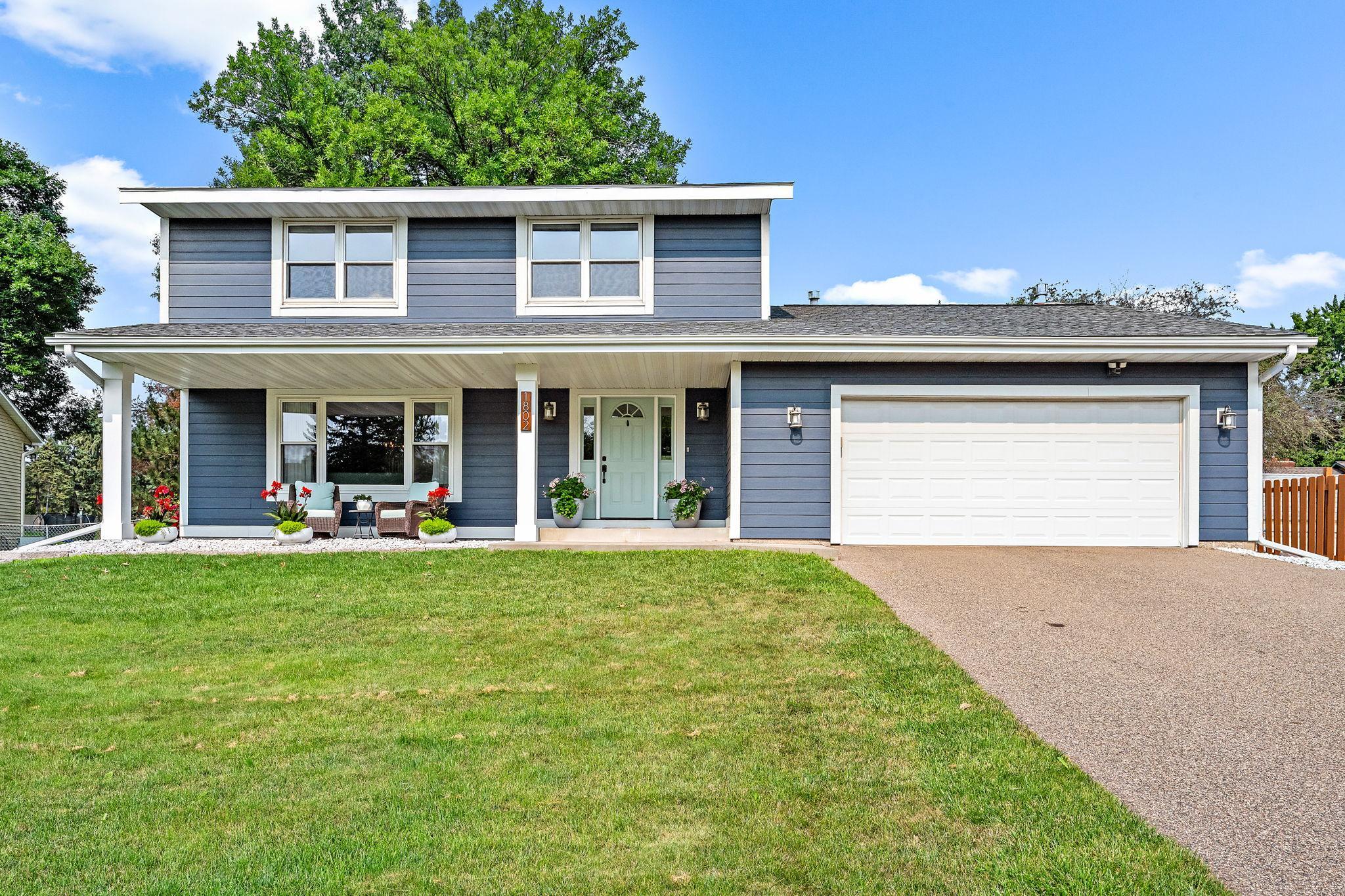 2nd image of 1802 Evergreen Ct, Saint Paul, MN 55125 | MLS# 7125905