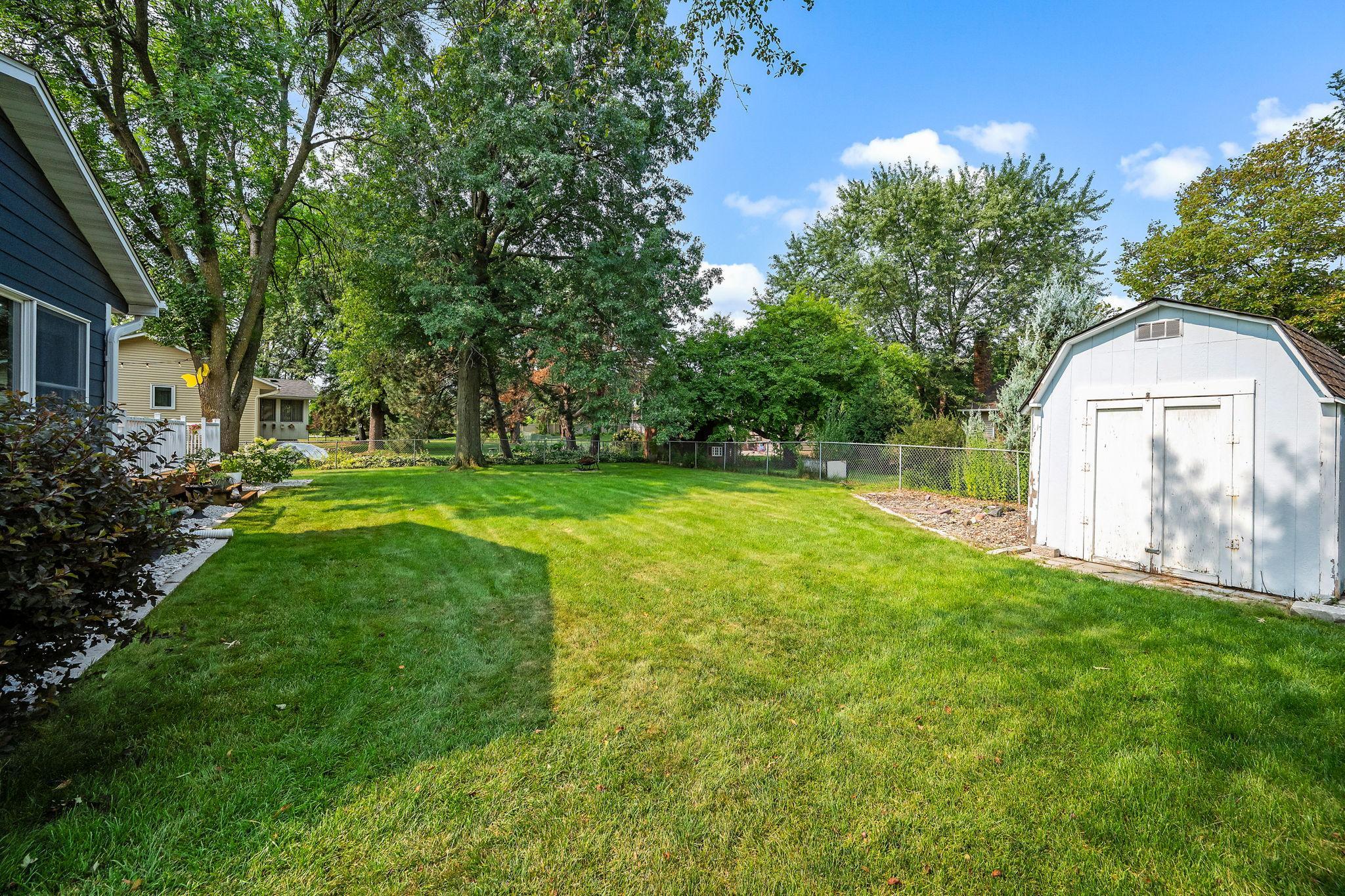 32nd image of 1802 Evergreen Ct, Saint Paul, MN 55125 | MLS# 7125905