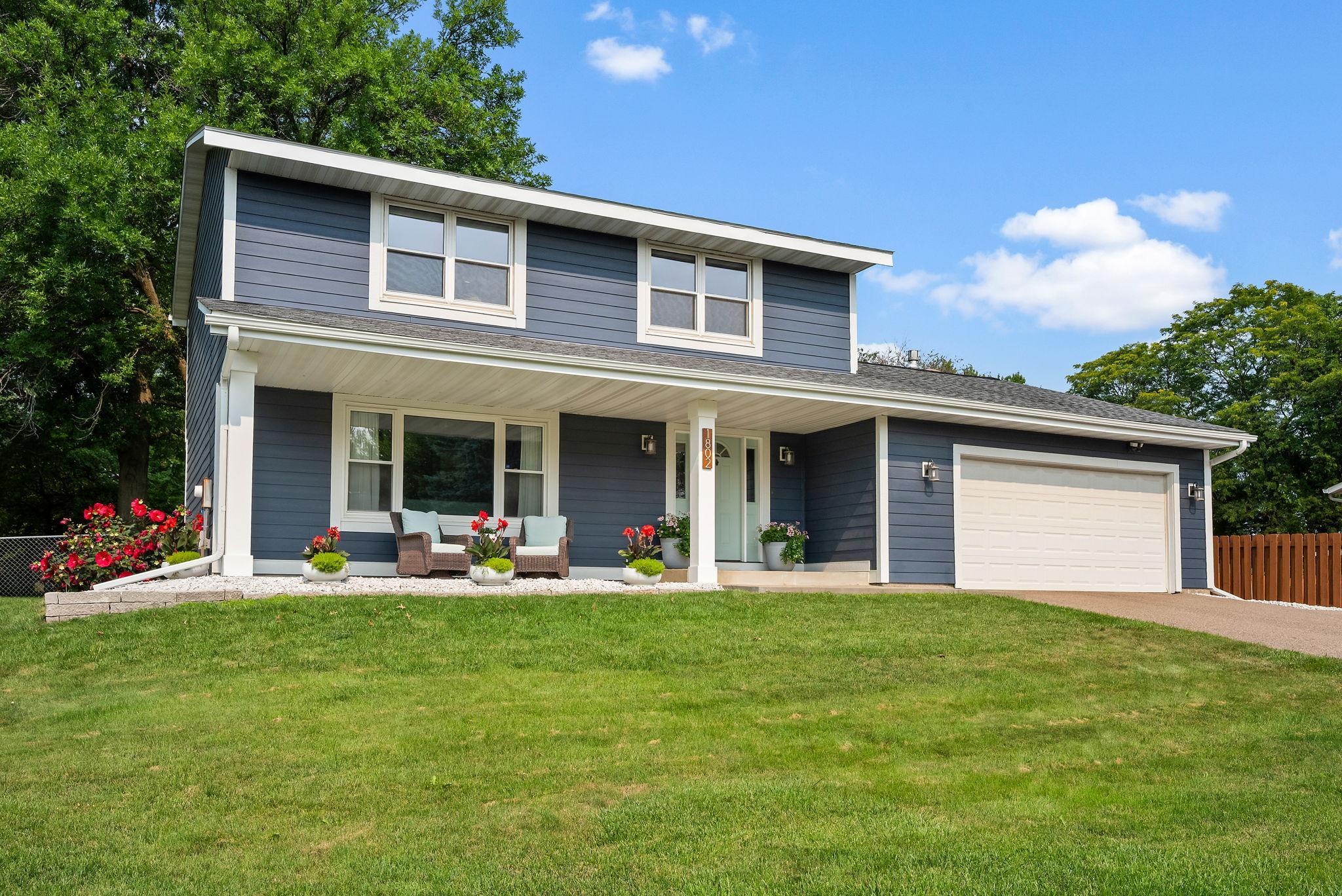 1st image of 1802 Evergreen Ct, Saint Paul, MN 55125 | MLS# 7125905