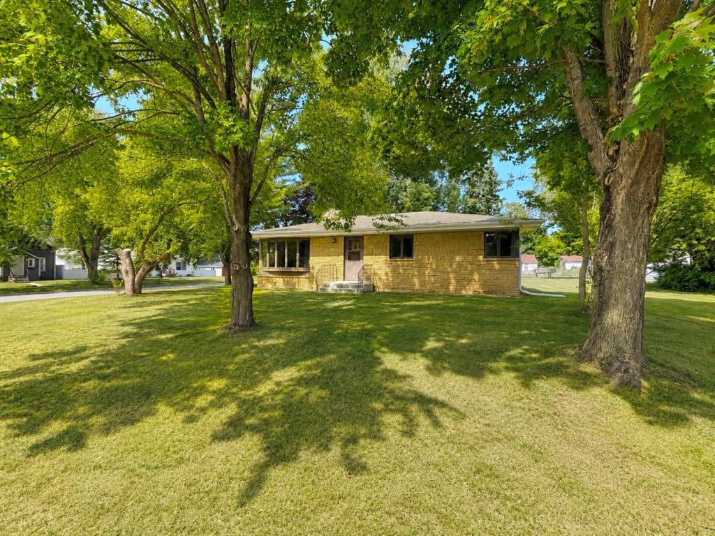 1st image of 515 Nw 6th St, Grand Rapids, MN 55744 | MLS# 7125914