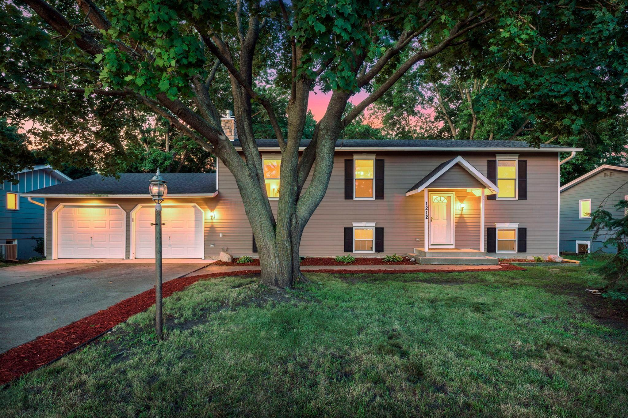 1st image of 1212 3rd Ave Ne, Buffalo, MN 55313 | MLS# 7125927