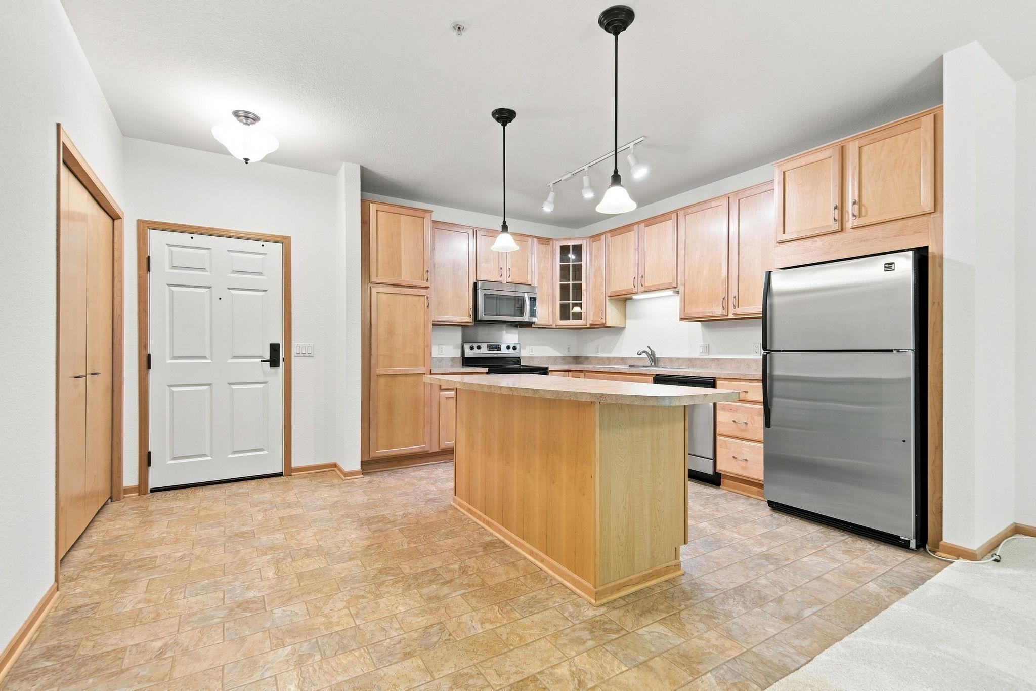 4th image of 7100 Metro Blvd #213, Edina, MN 55439 | MLS# 7125938