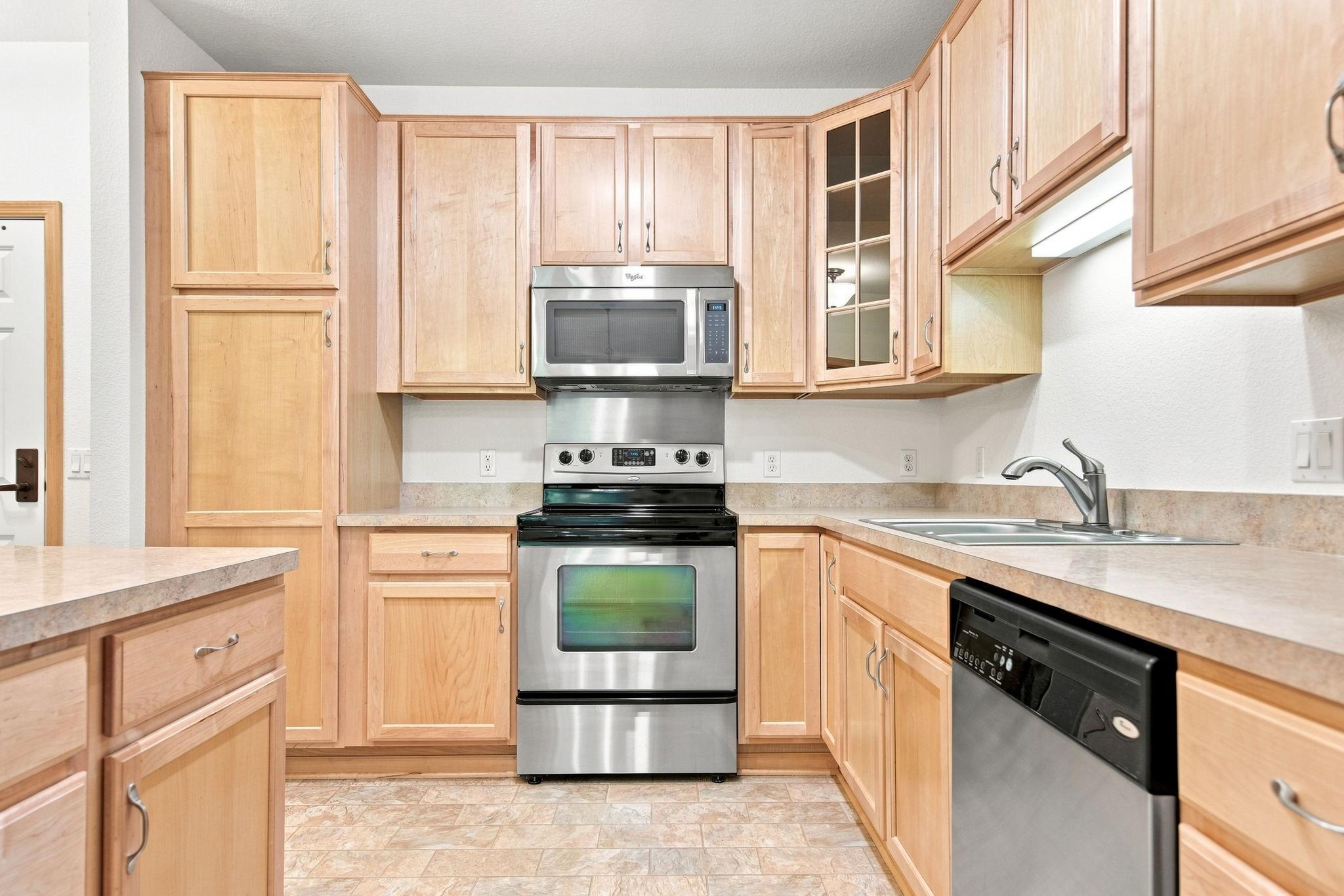 2nd image of 7100 Metro Blvd #213, Edina, MN 55439 | MLS# 7125938