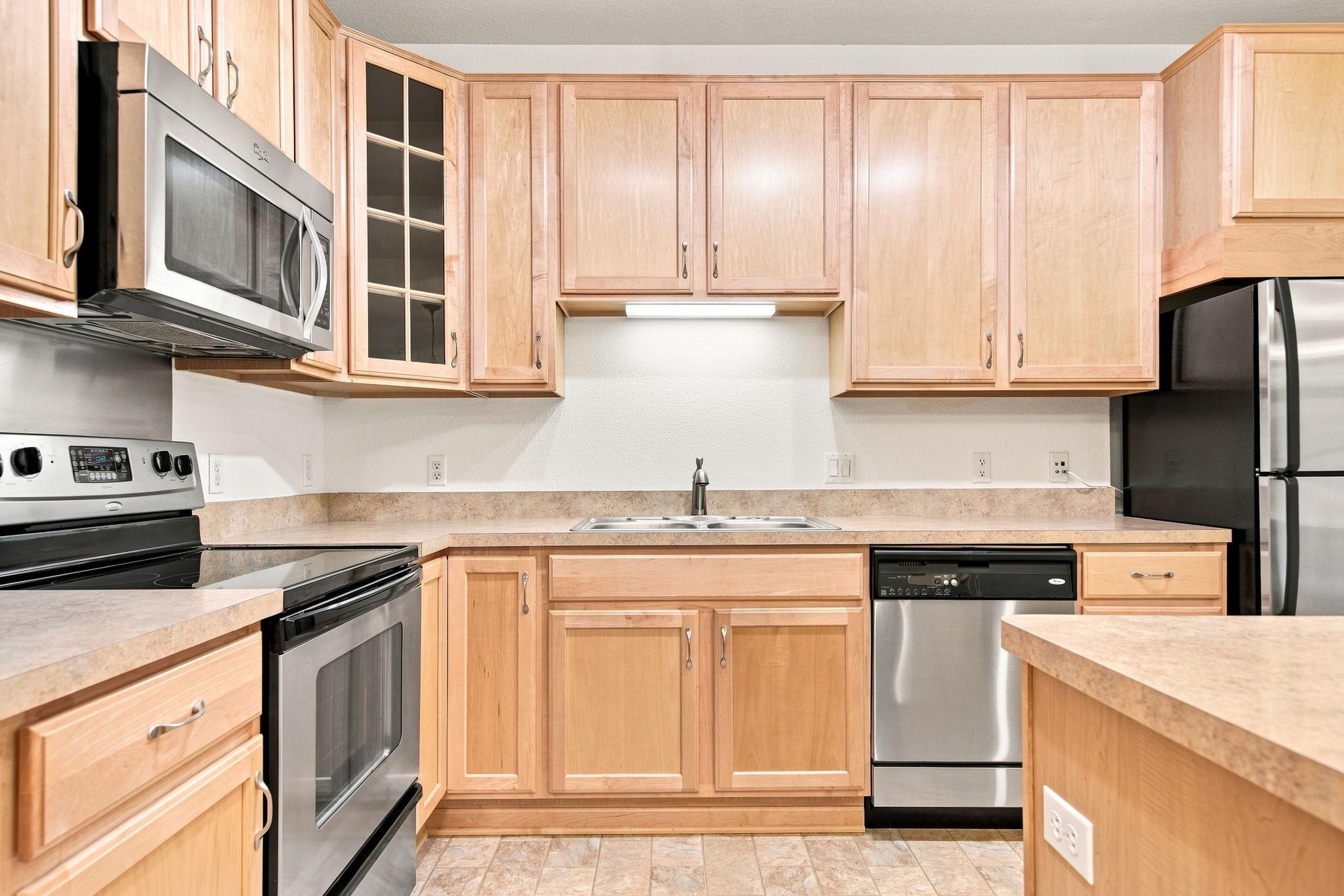 3rd image of 7100 Metro Blvd #213, Edina, MN 55439 | MLS# 7125938