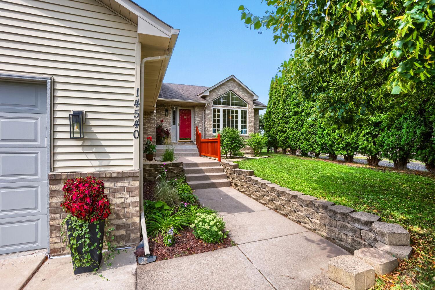 3rd image of 14540 Geneva Ave N, Hugo, MN 55038 | MLS# 7125942