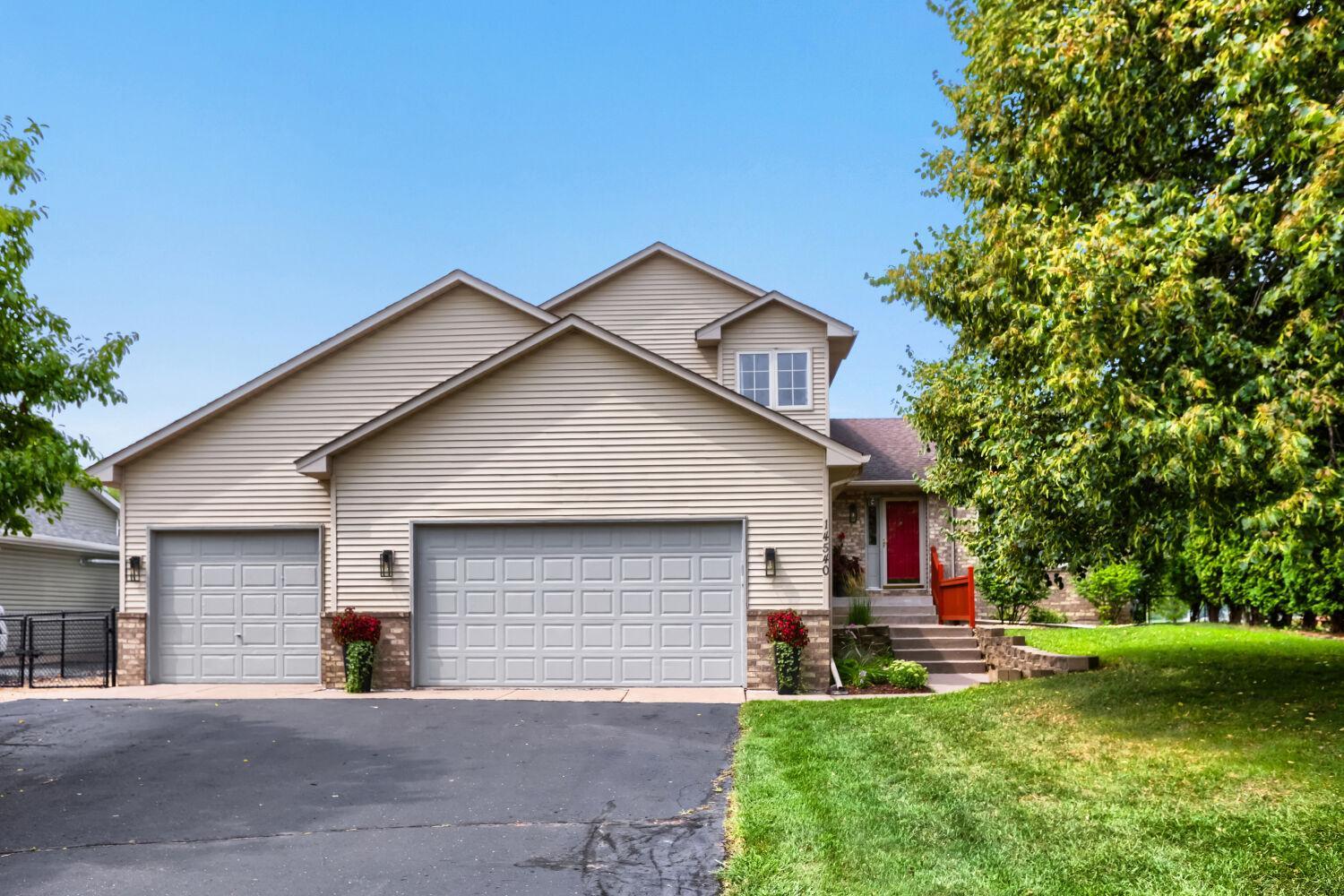 2nd image of 14540 Geneva Ave N, Hugo, MN 55038 | MLS# 7125942