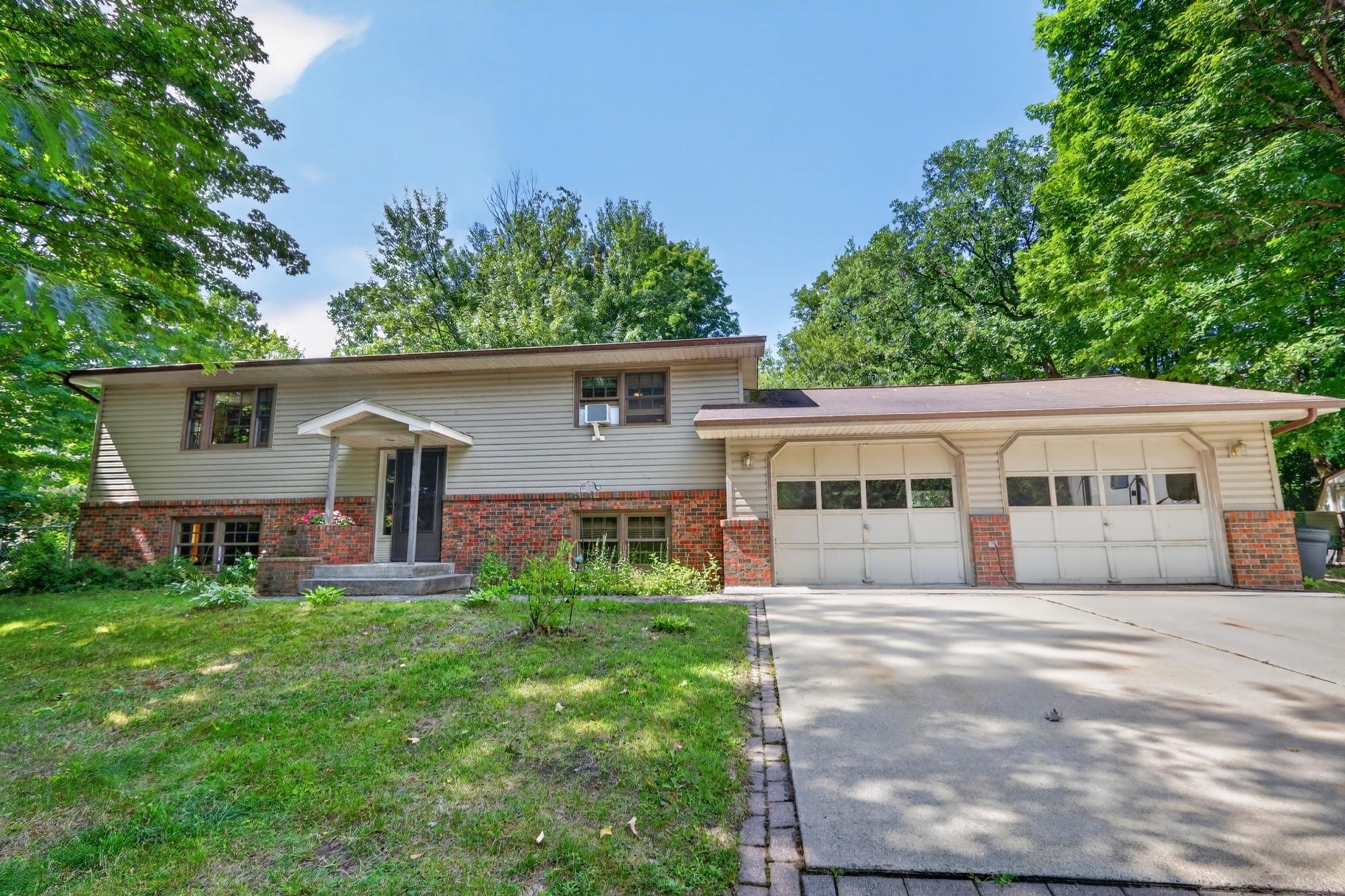 4th image of 2452 Deschepper Dr, Grand Rapids, MN 55744 | MLS# 7125951