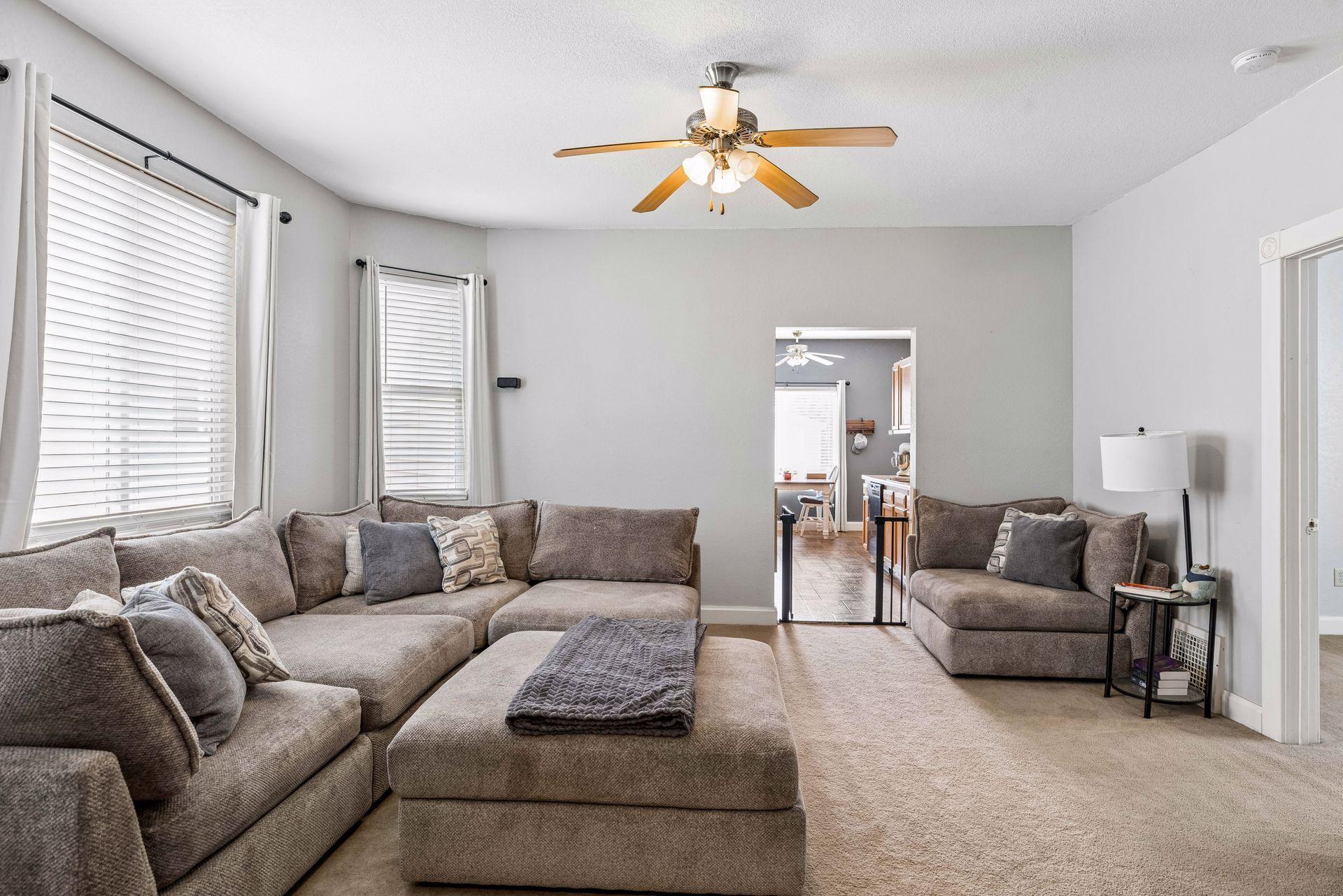 2nd image of 1062 Front Ave, Saint Paul, MN 55103 | MLS# 7125982