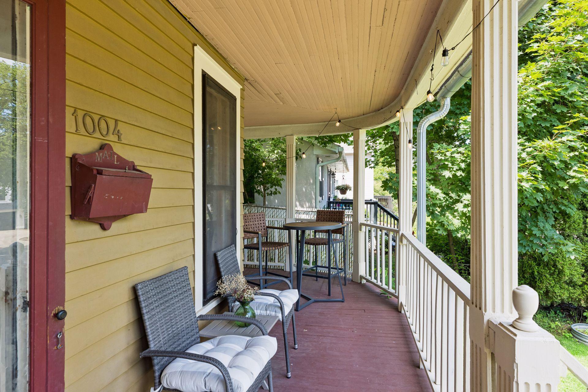 2nd image of 1004 6th St S, Stillwater, MN 55082 | MLS# 7126011