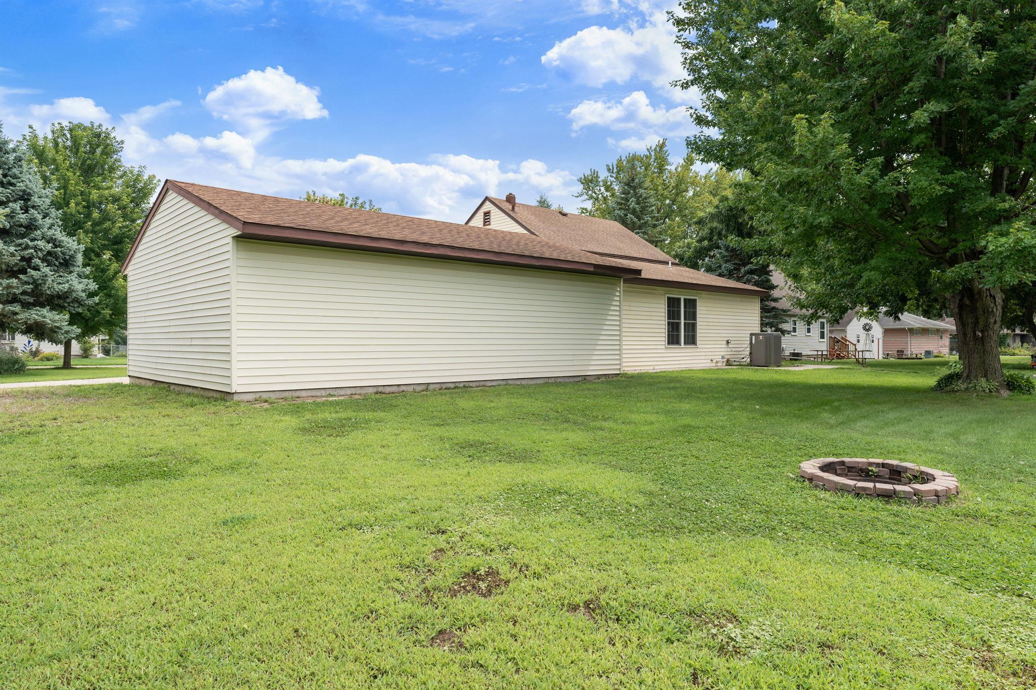 3rd image of 2209 6Th St Nw, Austin, MN 55912 | MLS# 7126055