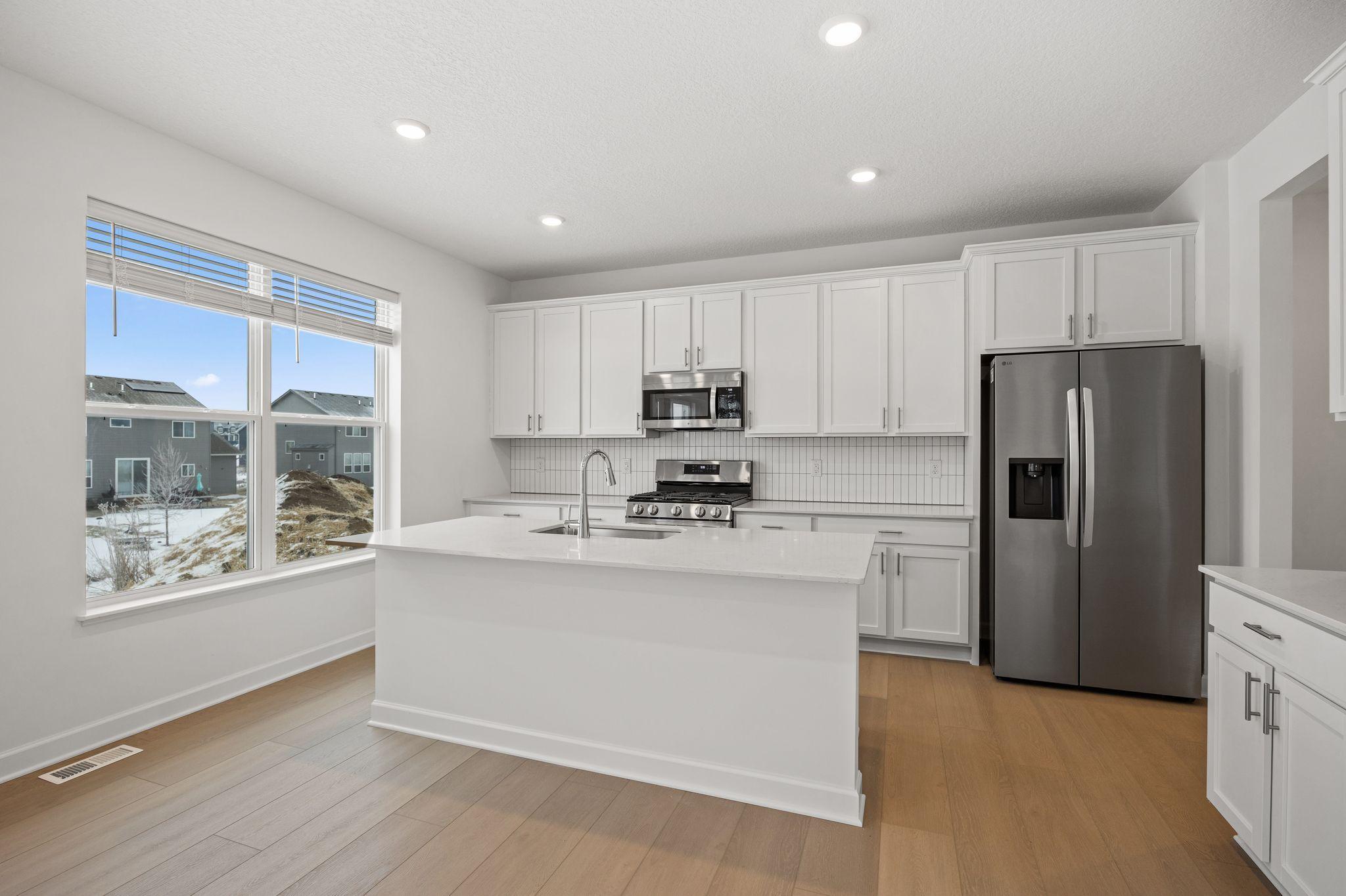 2nd image of 18326 Gladiator Dr, Lakeville, MN 55044 | MLS# 7126093