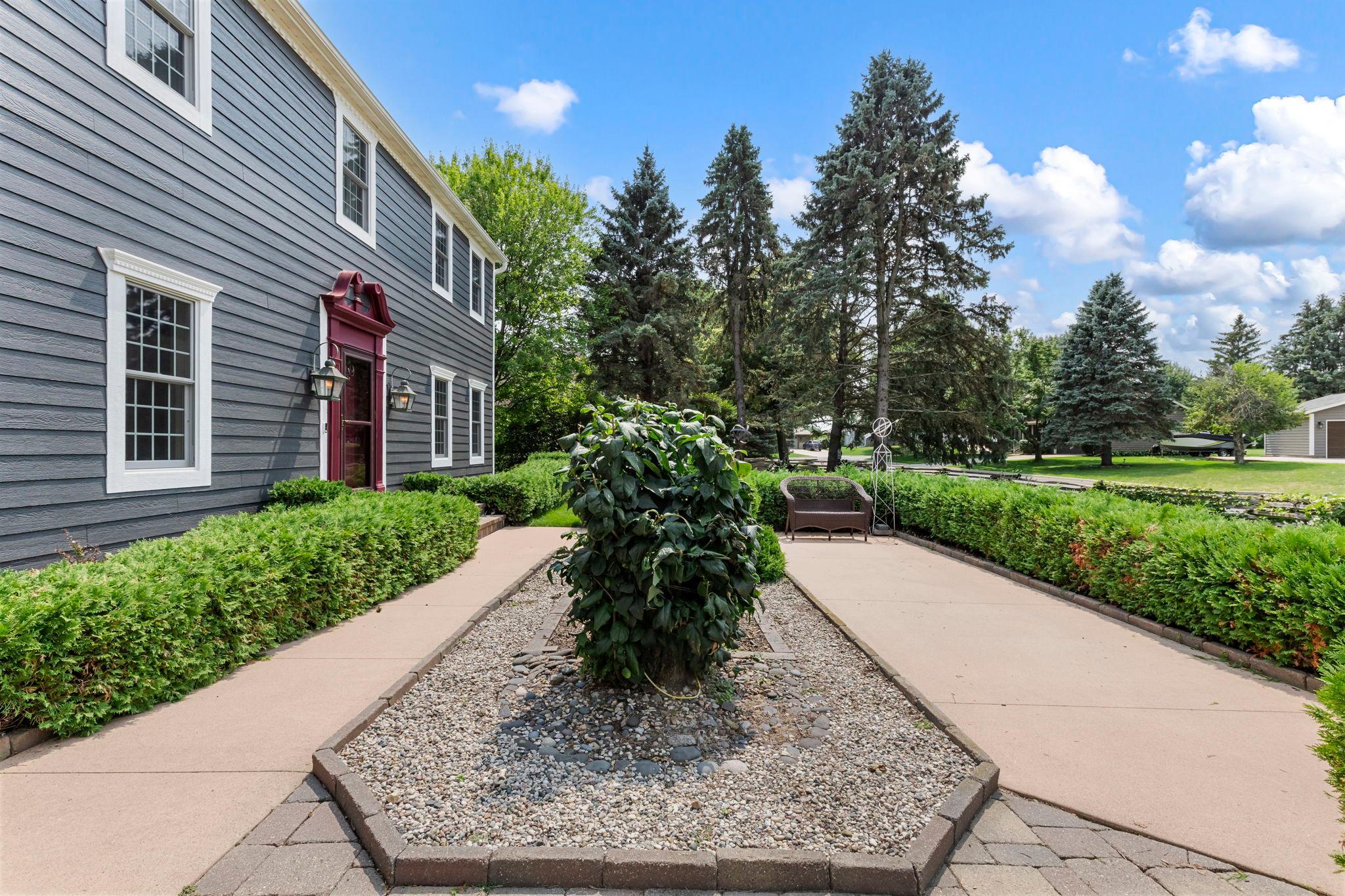 3rd image of 1001 Windcrest Dr Se, New Prague, MN 56071 | MLS# 7126098