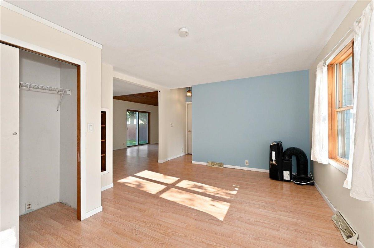 2nd image of 2009 Washington Ave, Superior, WI 54880 | MLS# 7126105