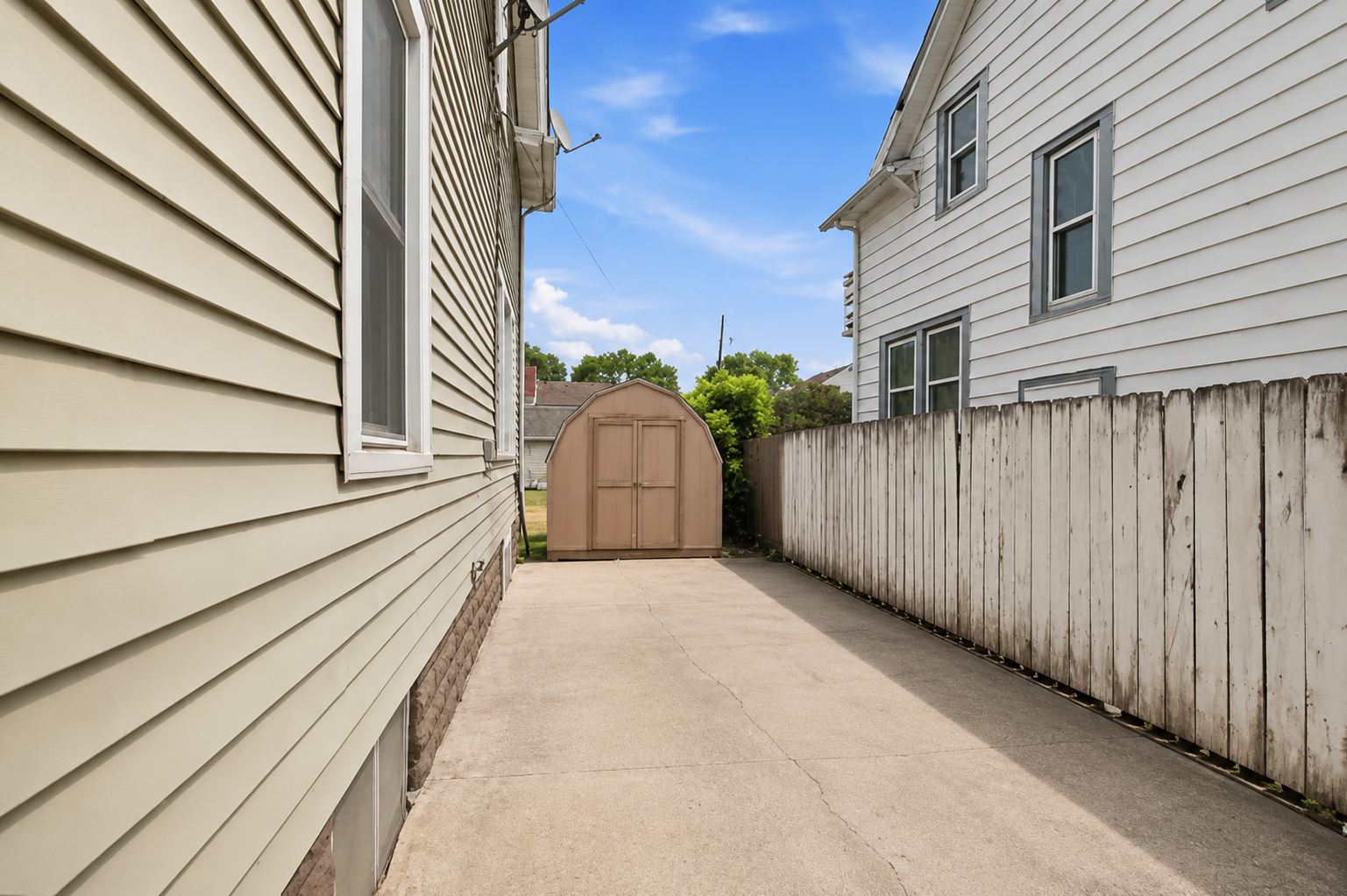 17th image of 3541 Clinton Ave, Minneapolis, MN 55408 | MLS# 7126117