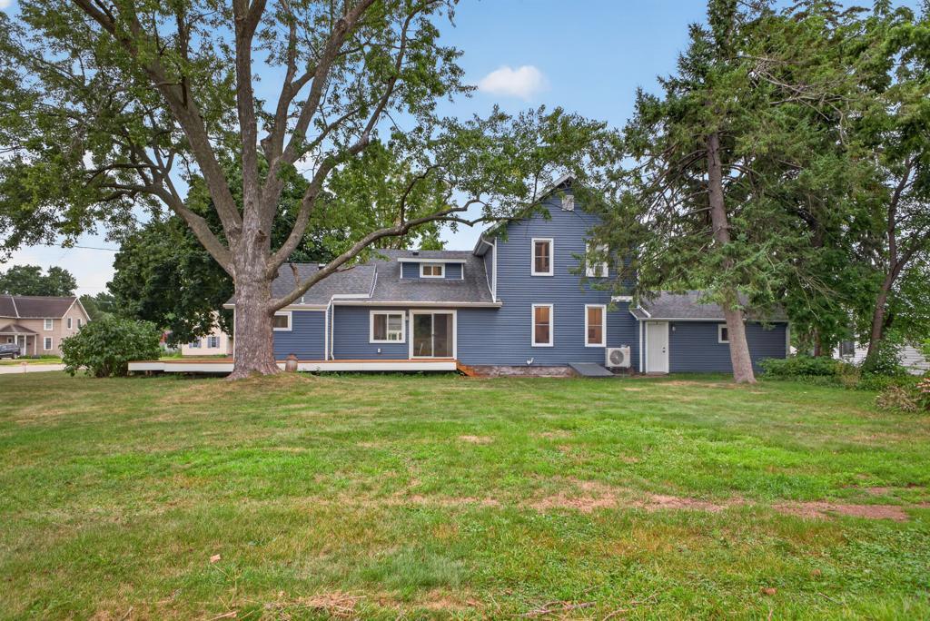 5th image of 809 S Prairie St, Lake City, MN 55041 | MLS# 7126122