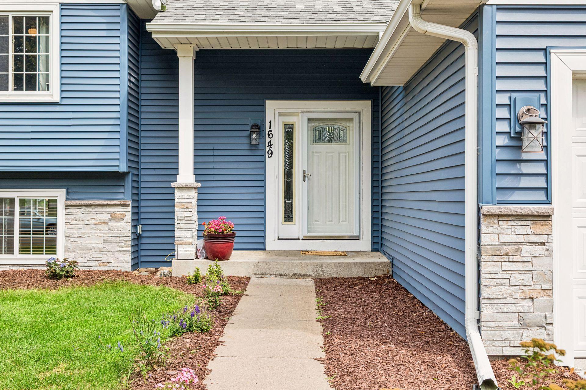 5th image of 1649 Regatta Dr, Saint Paul, MN 55125 | MLS# 7126128