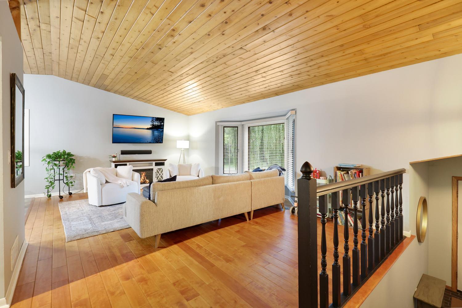 Photo 5 of Single family home for sale at 13529 1st Avenue S, Burnsville, MN 55337 | MLS# 7126160 | Listing updated on 2026-09-01
