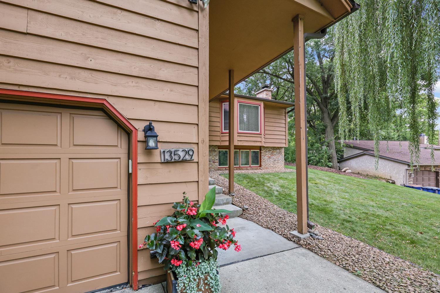 Photo 3 of Single family home for sale at 13529 1st Avenue S, Burnsville, MN 55337 | MLS# 7126160 | Listing updated on 2026-09-01