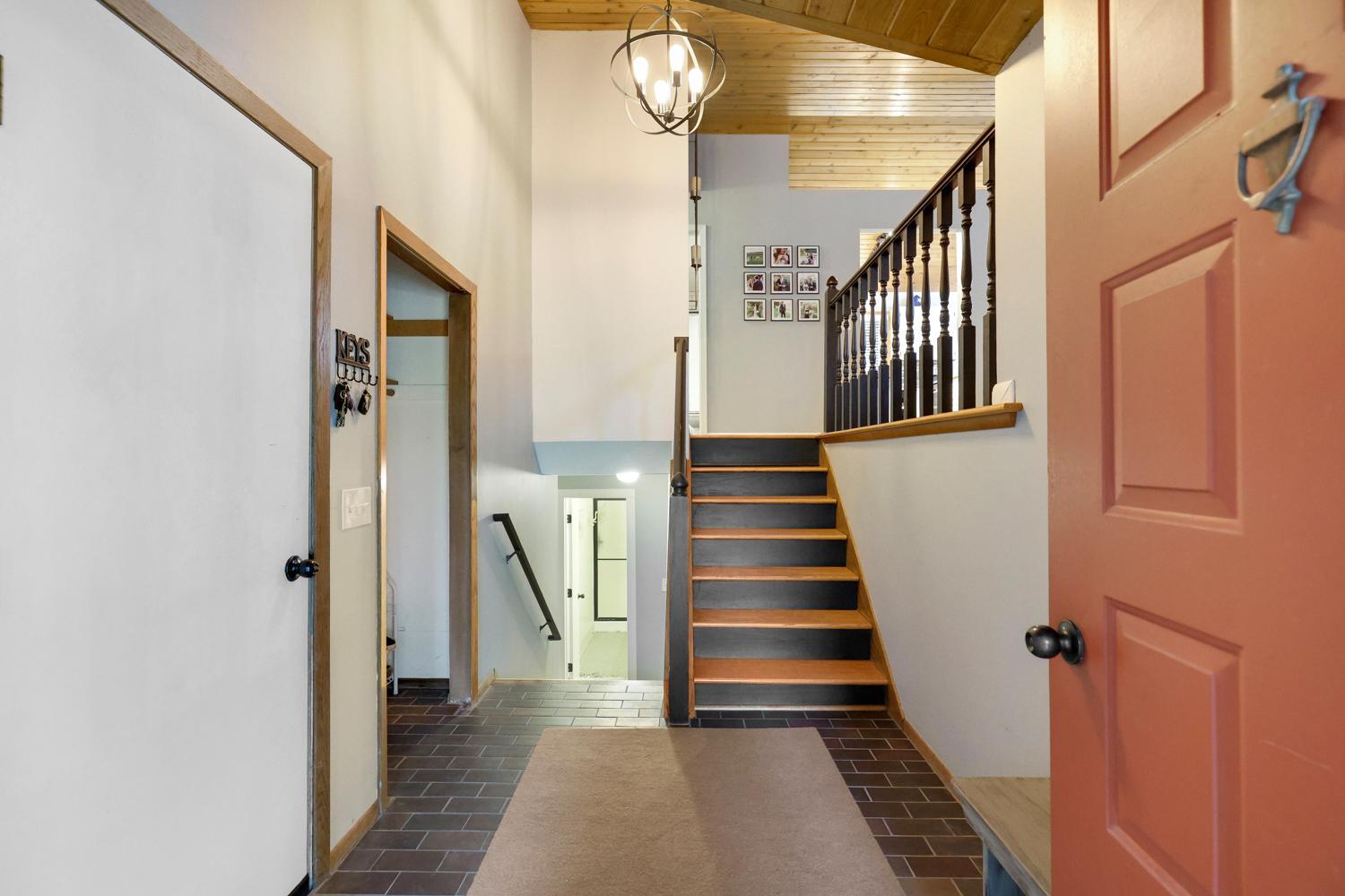 Photo 4 of Single family home for sale at 13529 1st Avenue S, Burnsville, MN 55337 | MLS# 7126160 | Listing updated on 2026-09-01