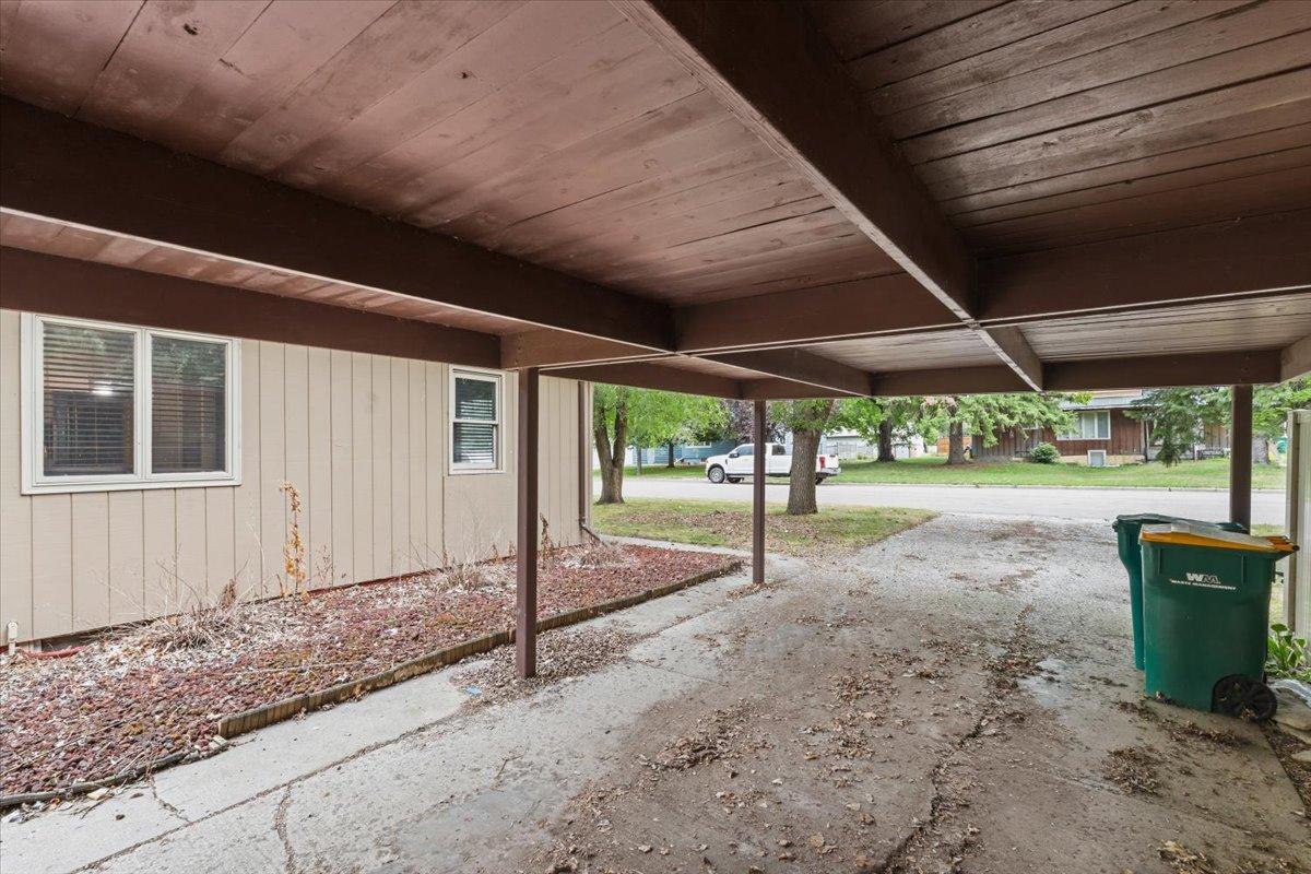 3rd image of 609 Center St S, Wahpeton, ND 58075 | MLS# 7126228