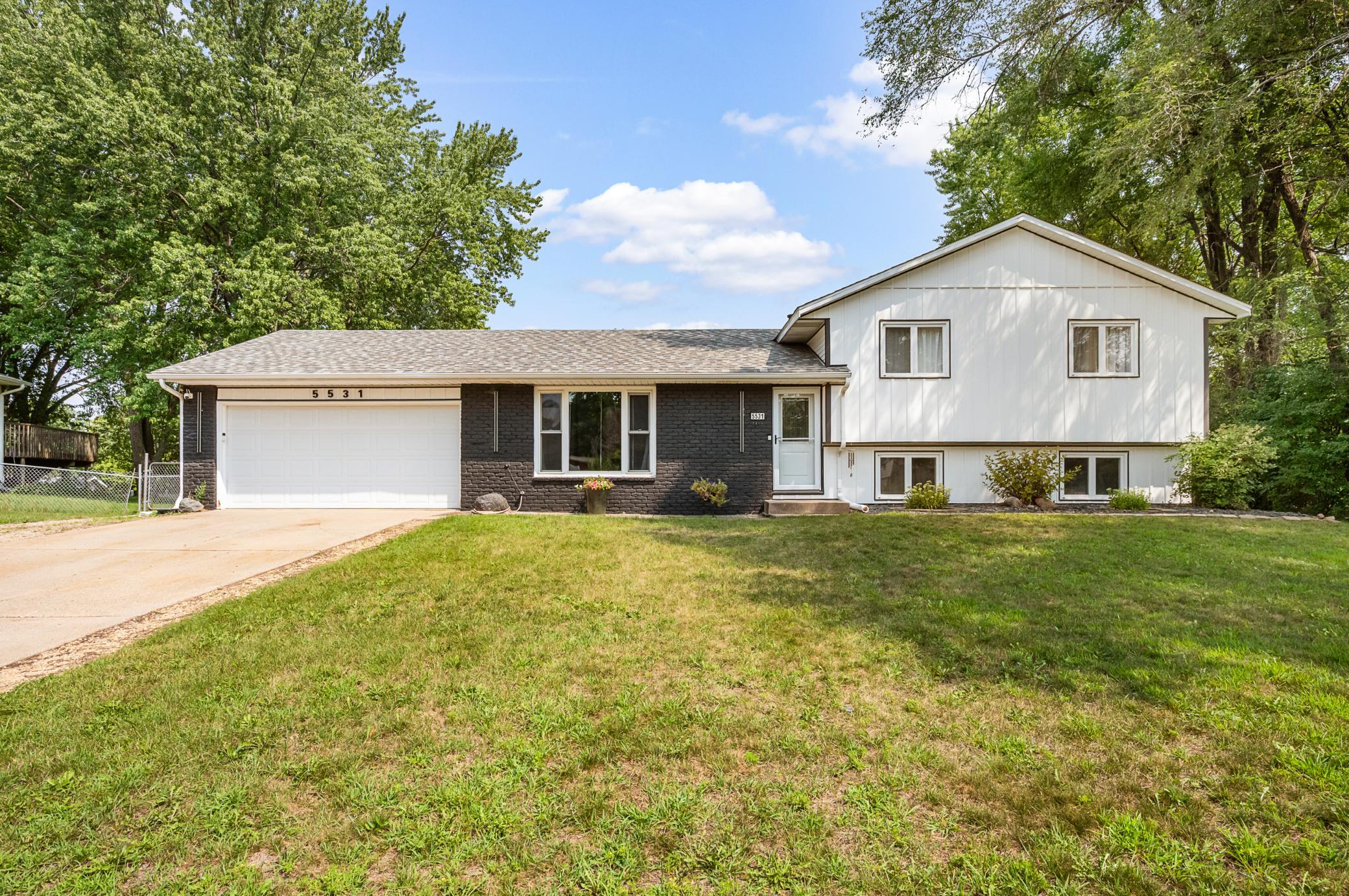 2nd image of 5531 128th St W, Apple Valley, MN 55124 | MLS# 7126238