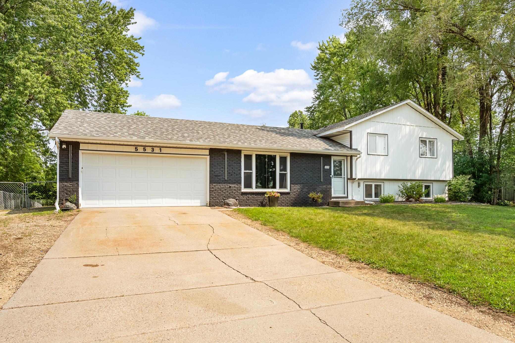1st image of 5531 128th St W, Apple Valley, MN 55124 | MLS# 7126238
