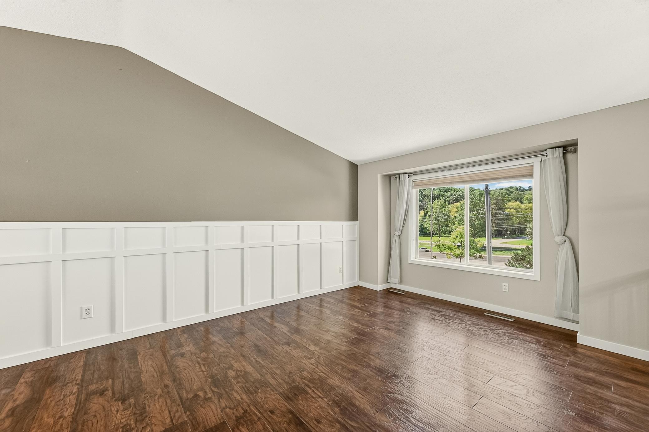 4th image of 1034 14Th Ave Sw, Rochester, MN 55902 | MLS# 7126280