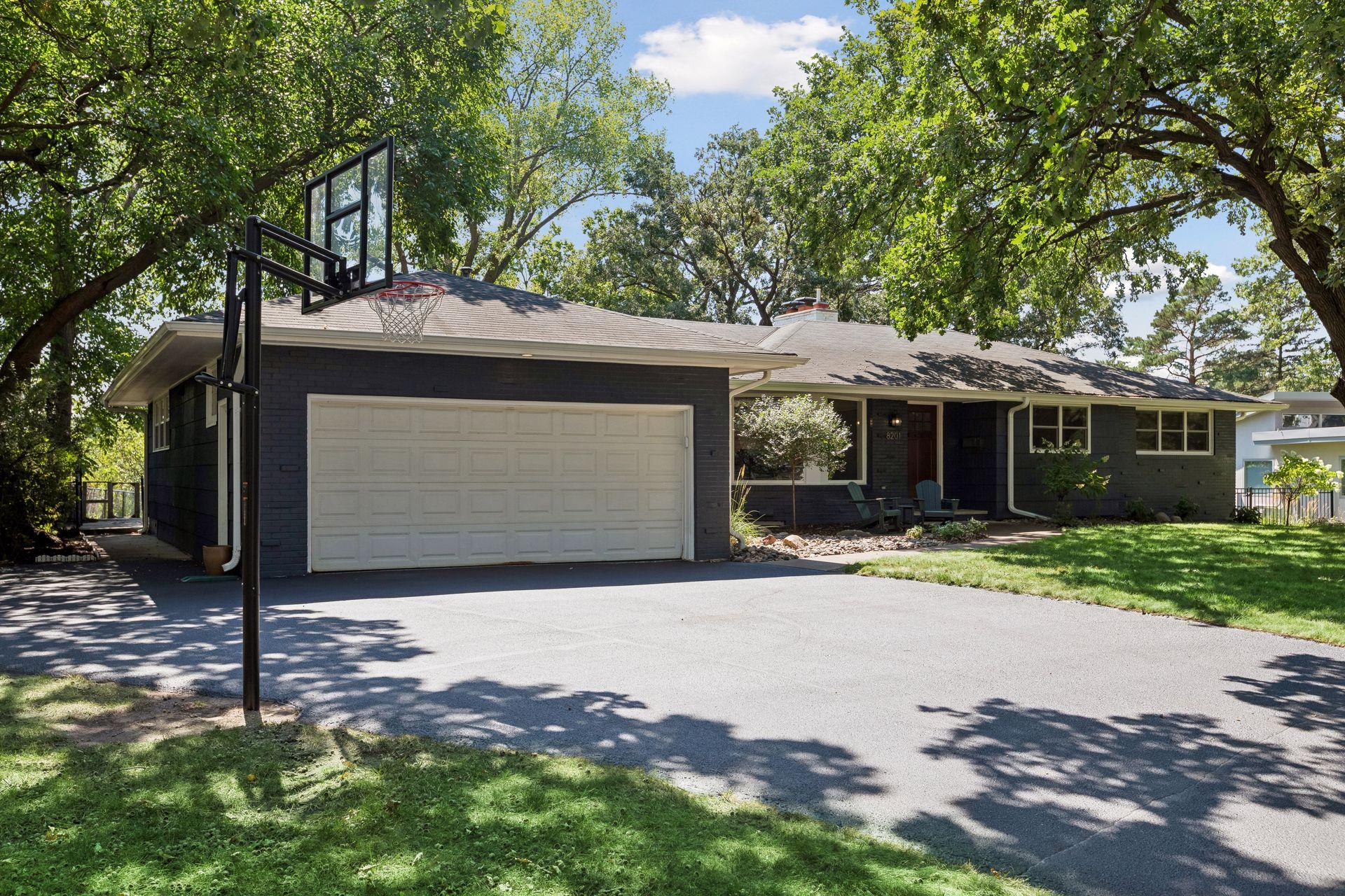 2nd image of 8201 Westwood Hills Curv, Minneapolis, MN 55426 | MLS# 7126350