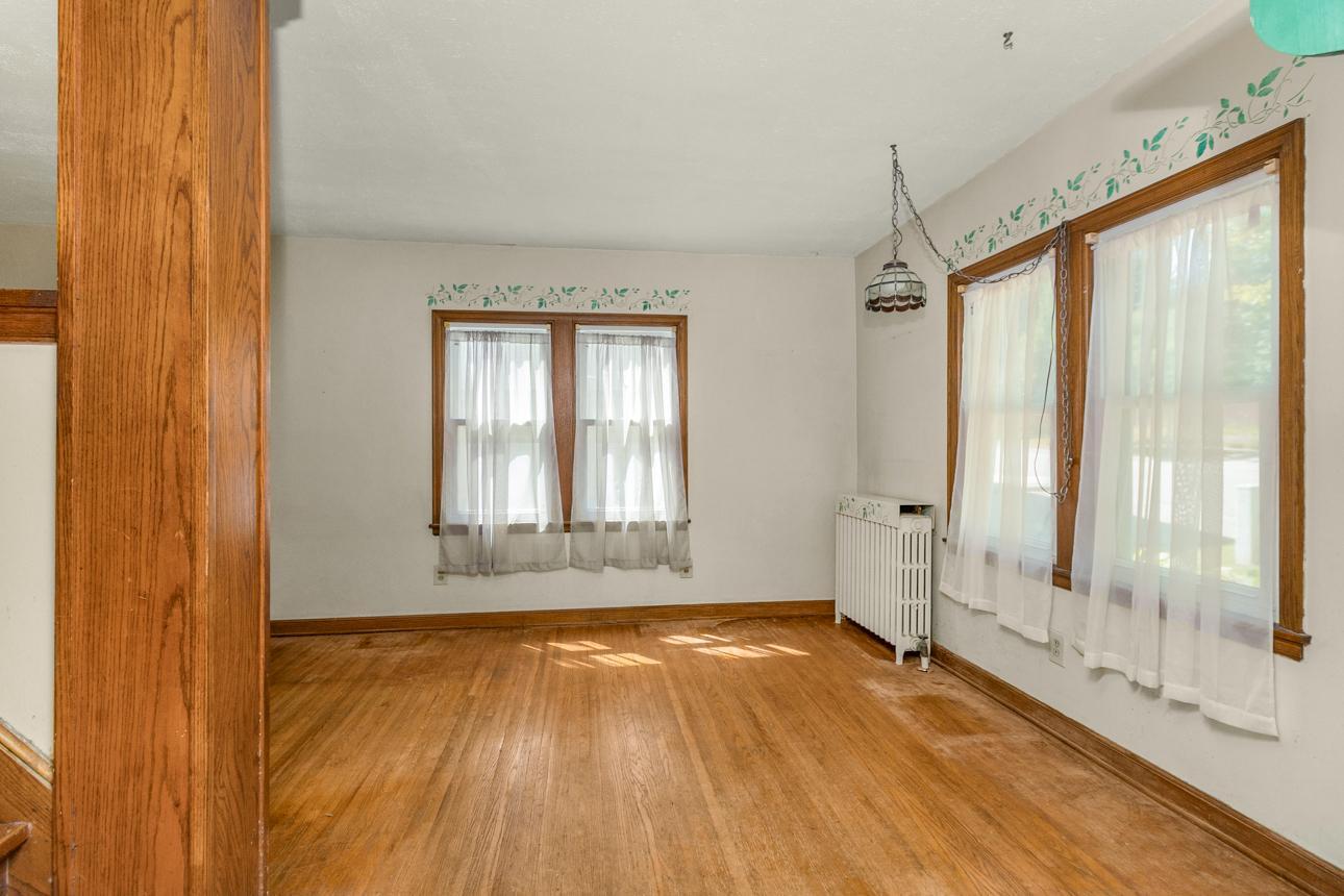 4th image of 216 E 3Rd St, Chaska, MN 55318 | MLS# 7126361