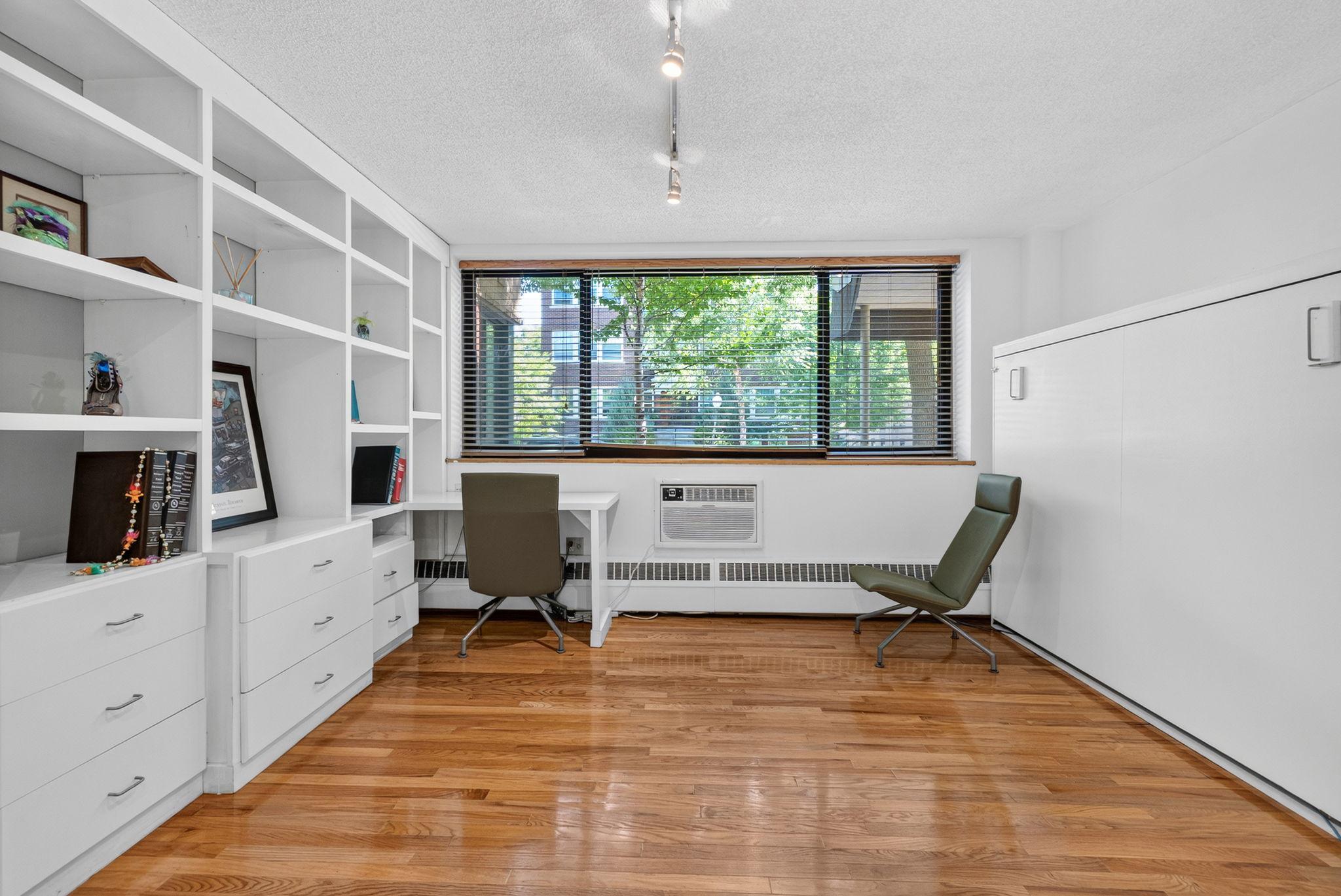 3rd image of 1912 Dupont Ave S #105, Minneapolis, MN 55403 | MLS# 7126375