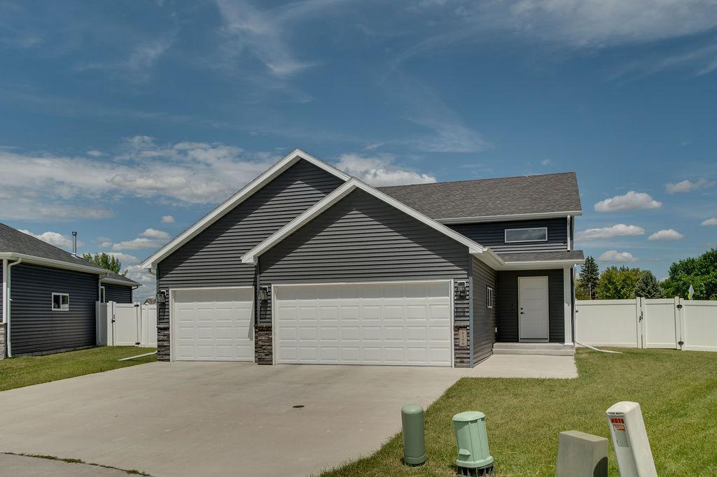 2nd image of 4514 13th St S, Moorhead, MN 56560 | MLS# 7126409