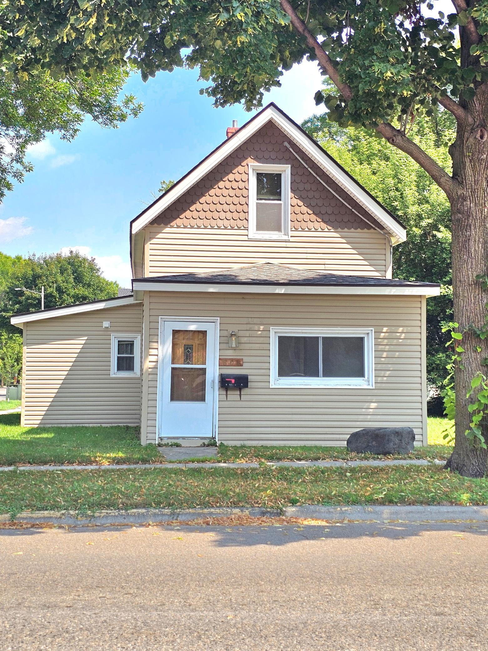 1st image of 801 5th St Sw, Willmar, MN 56201 | MLS# 7126413