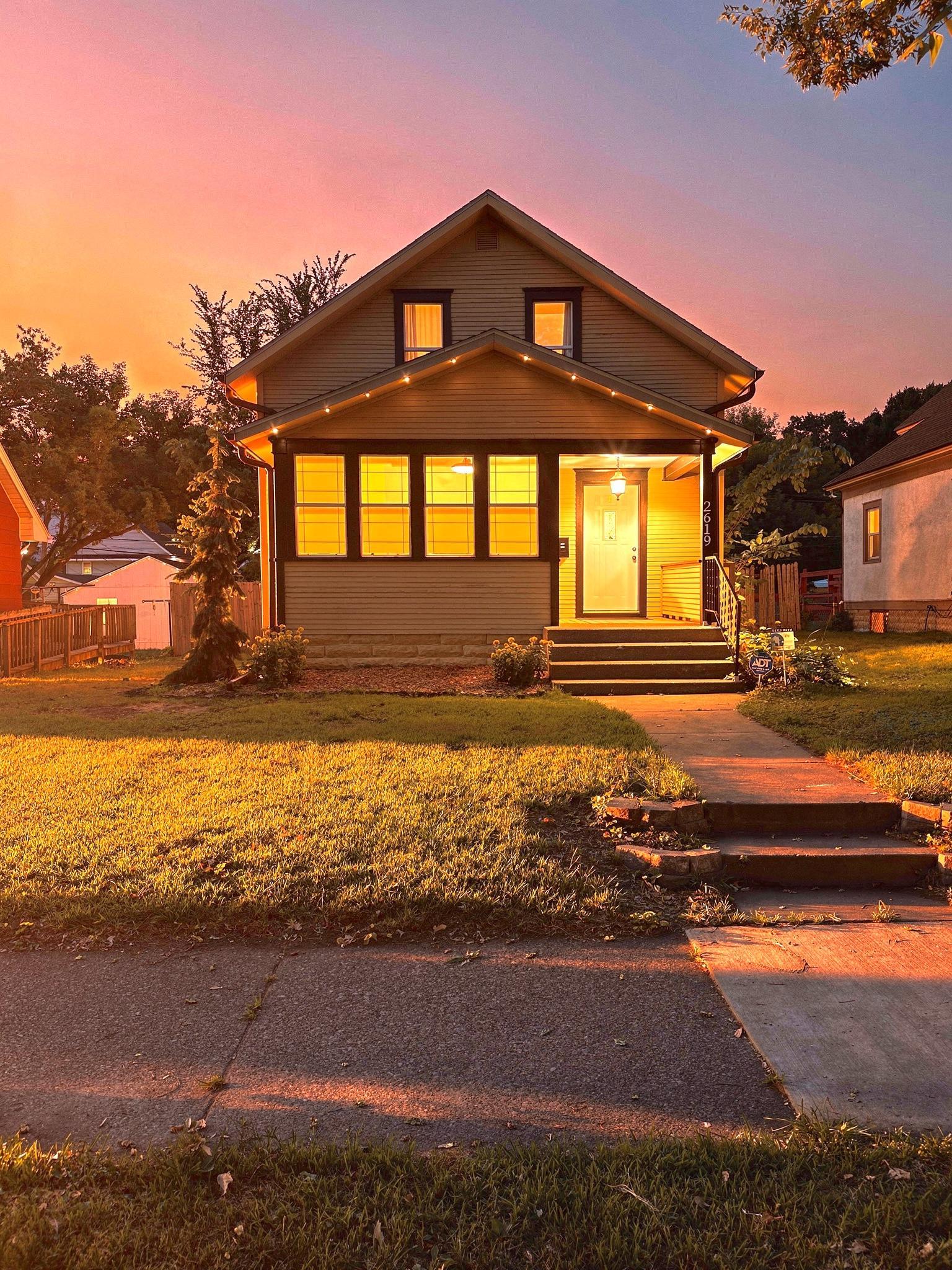 2nd image of 2619 N James Ave N, Minneapolis, MN 55411 | MLS# 7126428