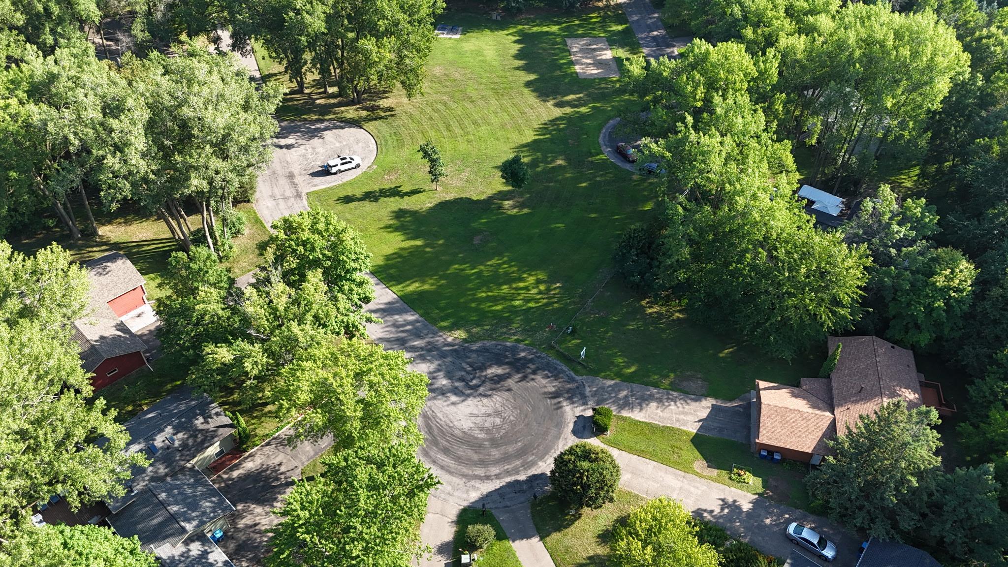 41st image of 135 Pleasant Ln E, Excelsior, MN 55331 | MLS# 7126431